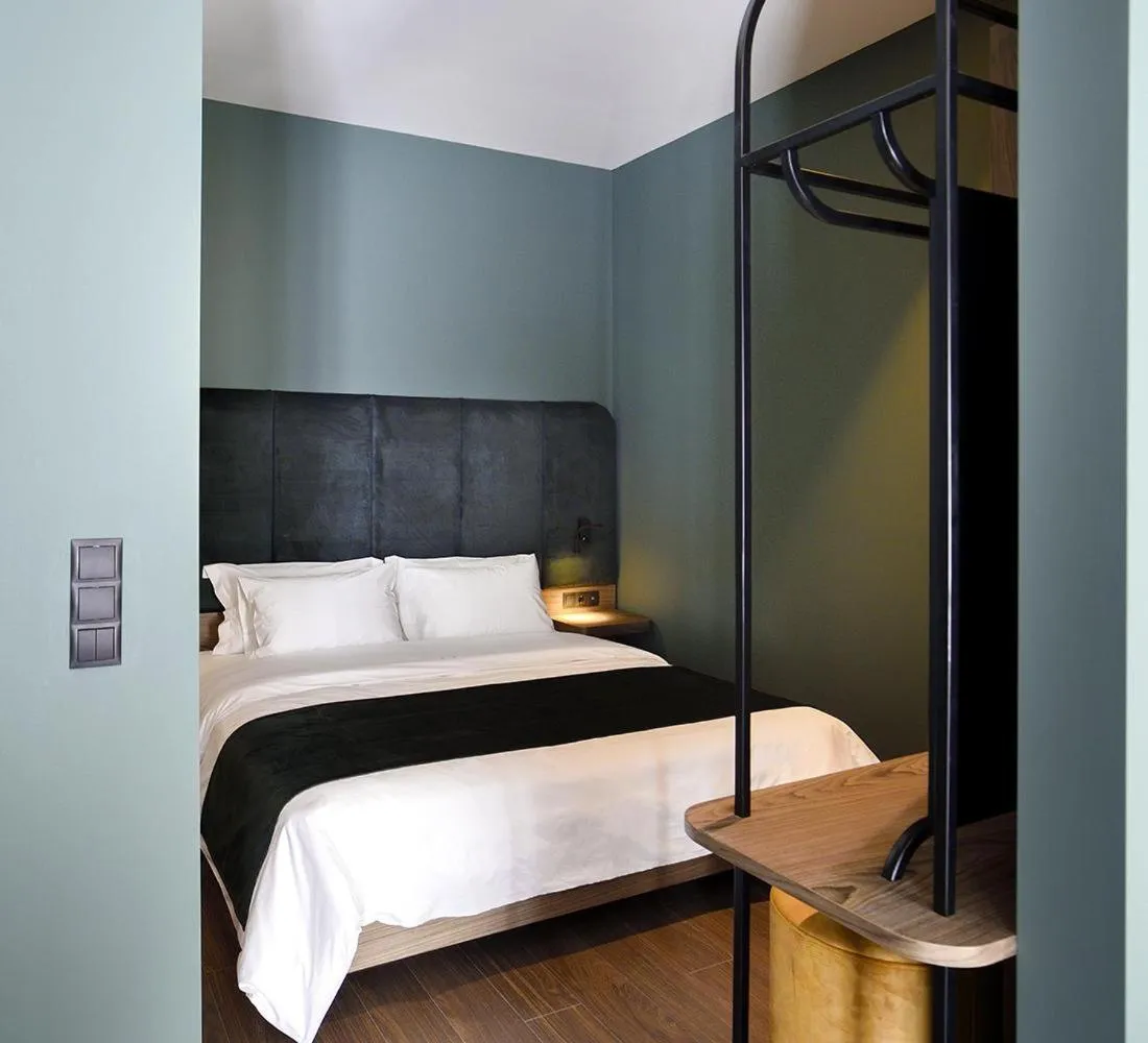 Bedroom, Bed in Roomore Apartments