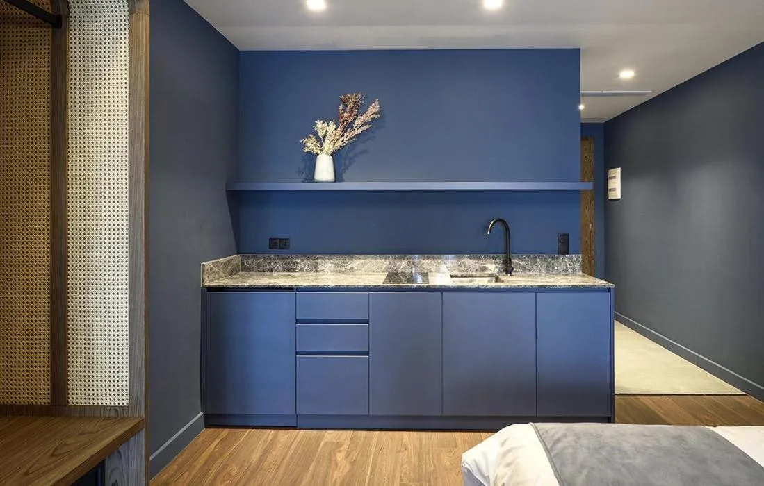 Kitchen or kitchenette in Roomore Apartments