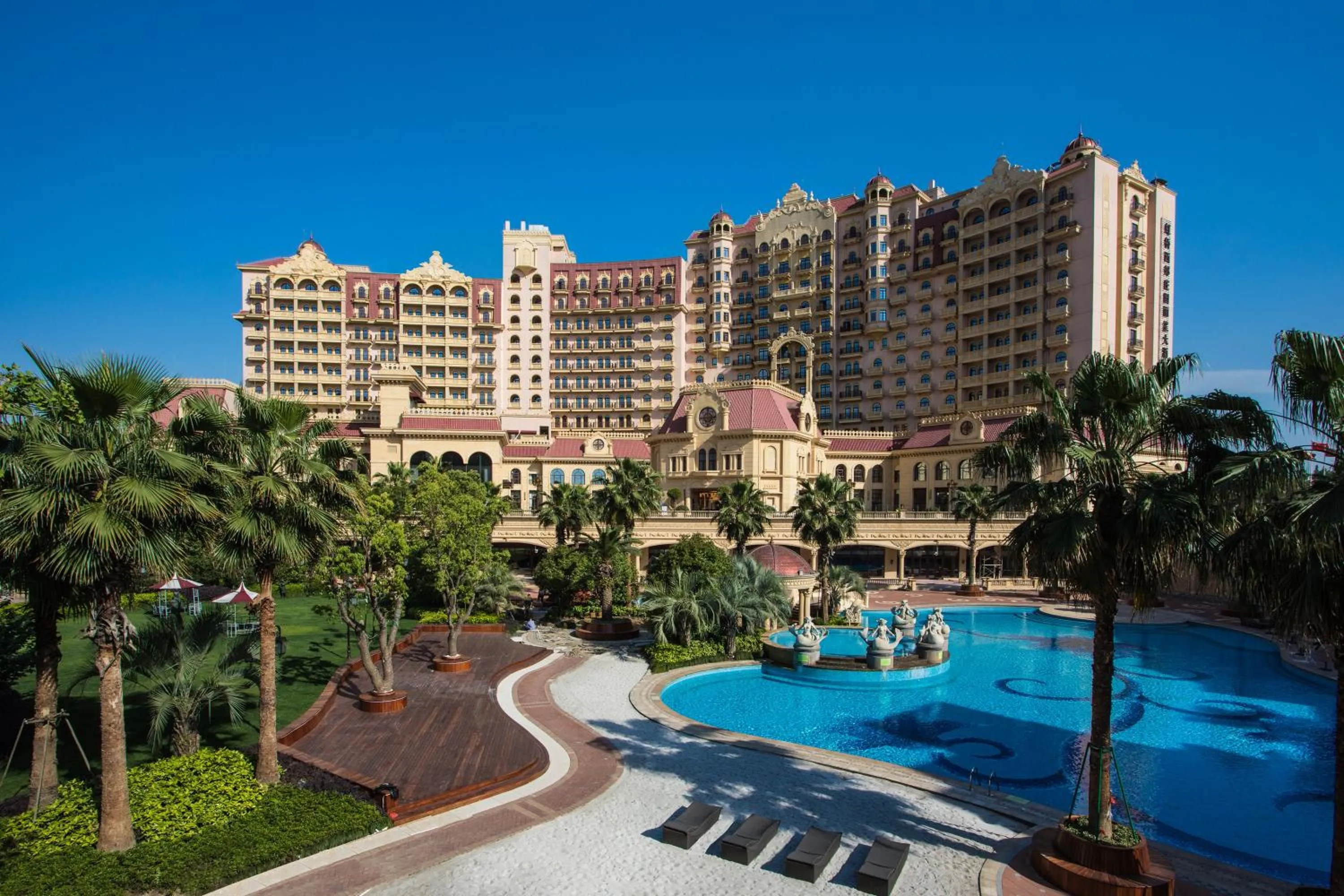 Pool view in Radisson Blu Forest Manor Shanghai Hongqiao - Near NECC