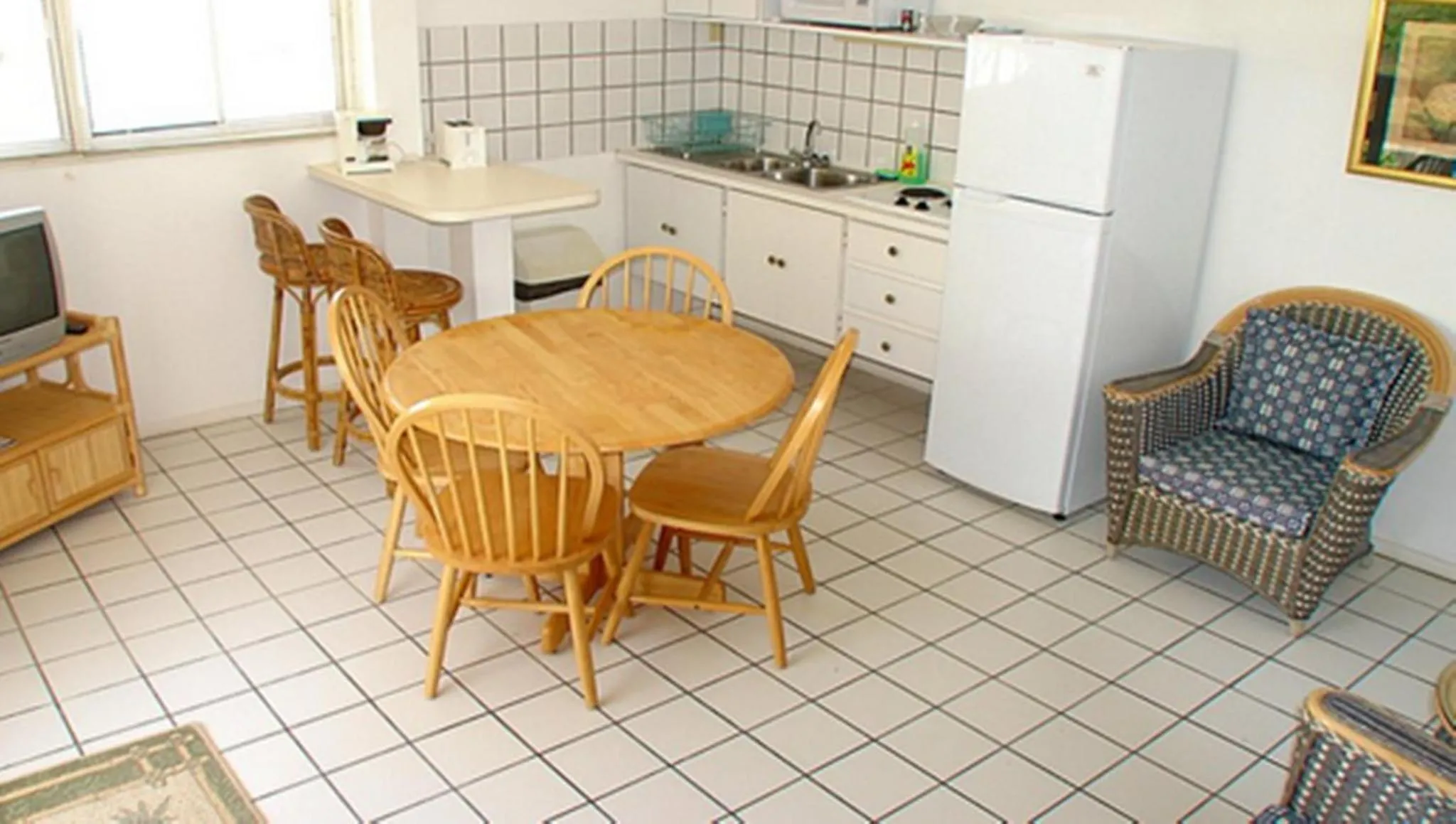 Kitchen or kitchenette in Aruba Beach Villas