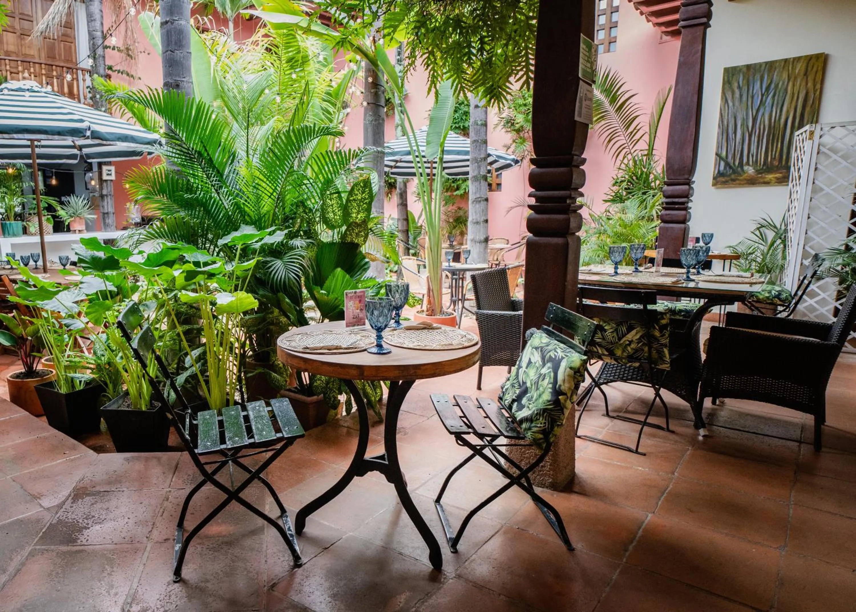 Restaurant/places to eat in Hotel Boutique Al Alma