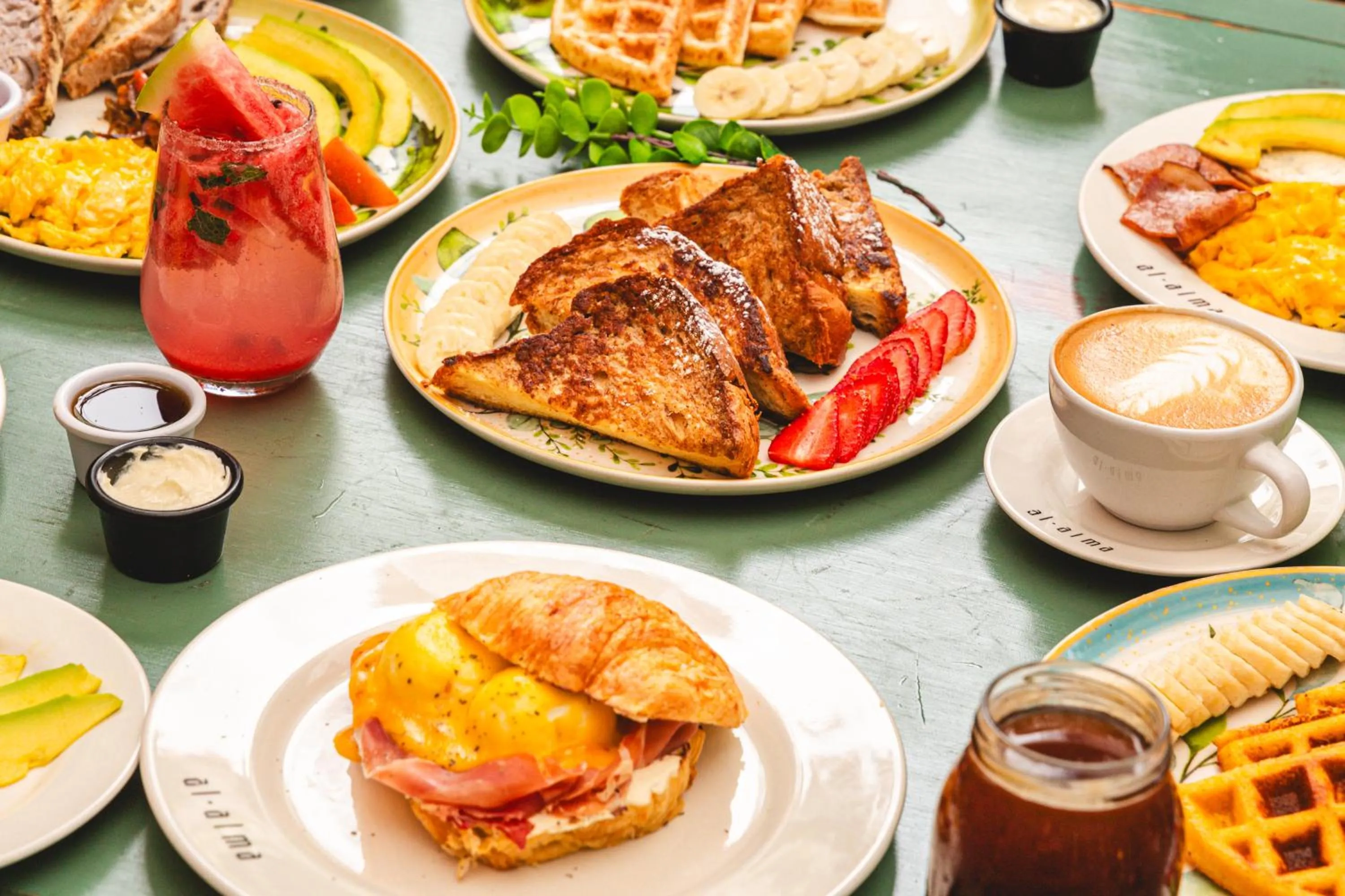 Breakfast in Hotel Boutique Al Alma