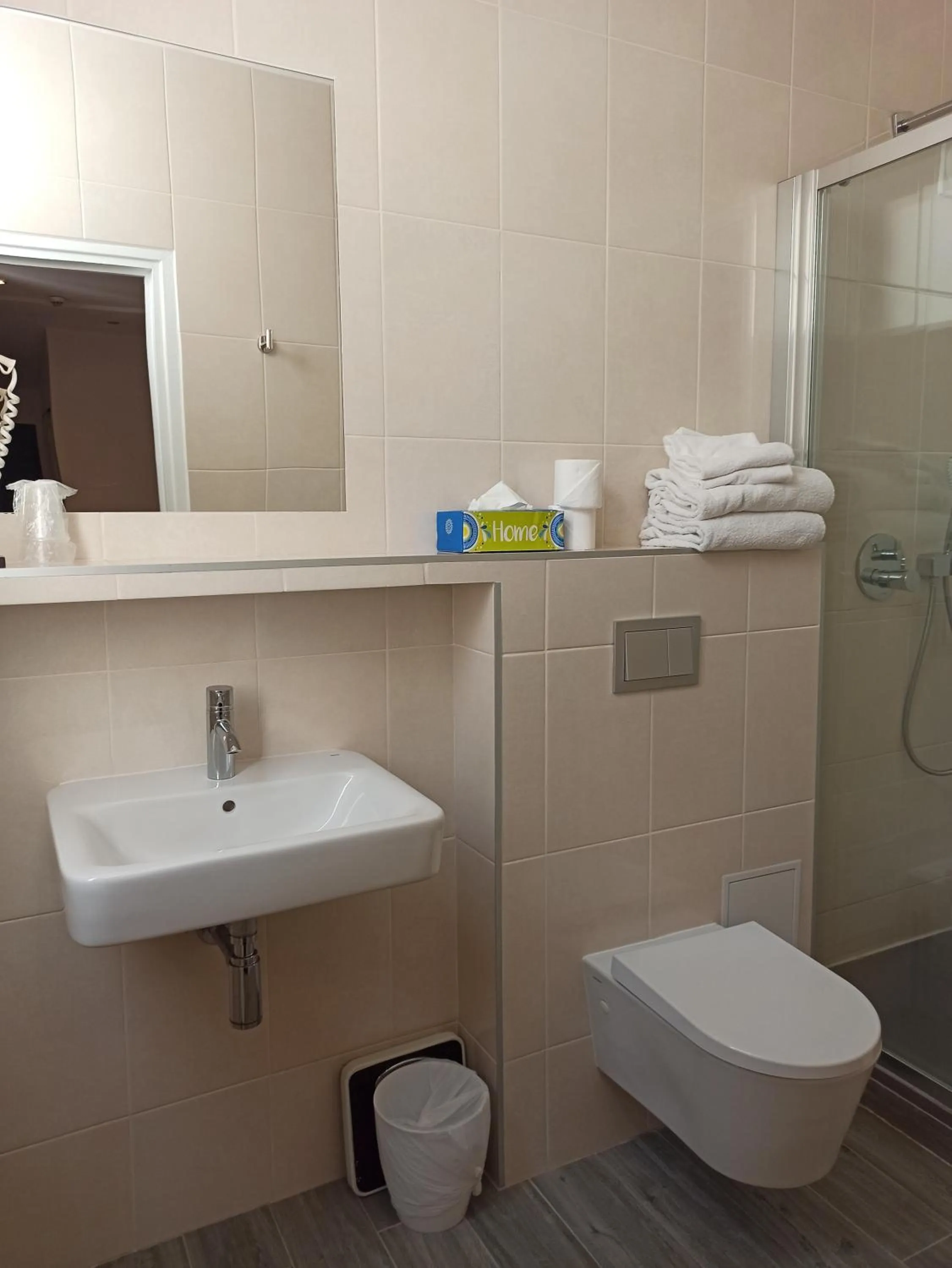 Shower in Hotel Aida Marais