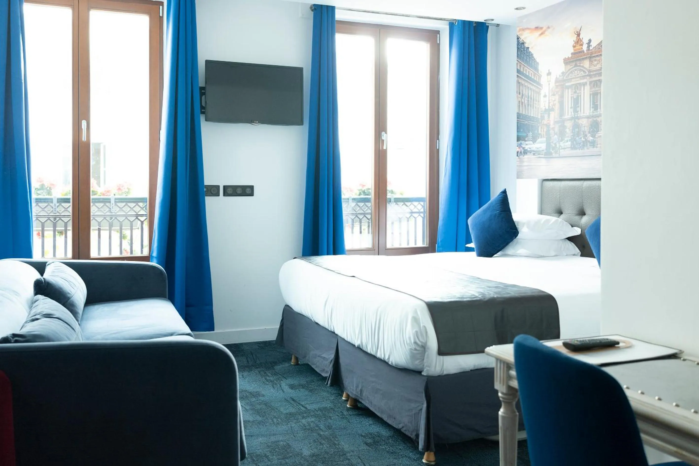 Decorative detail, Bed in Hotel Aida Marais