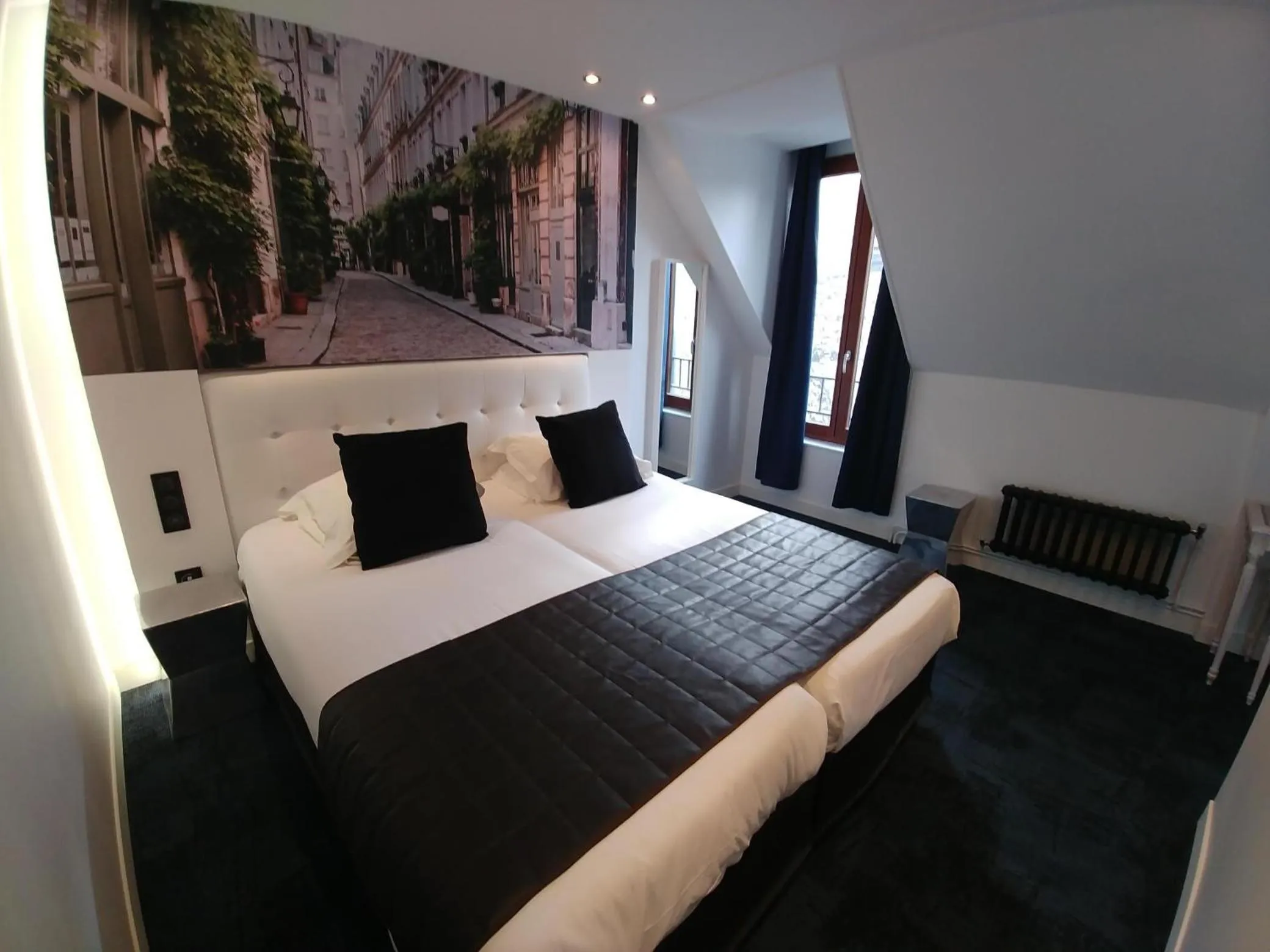 Decorative detail, Bed in Hotel Aida Marais