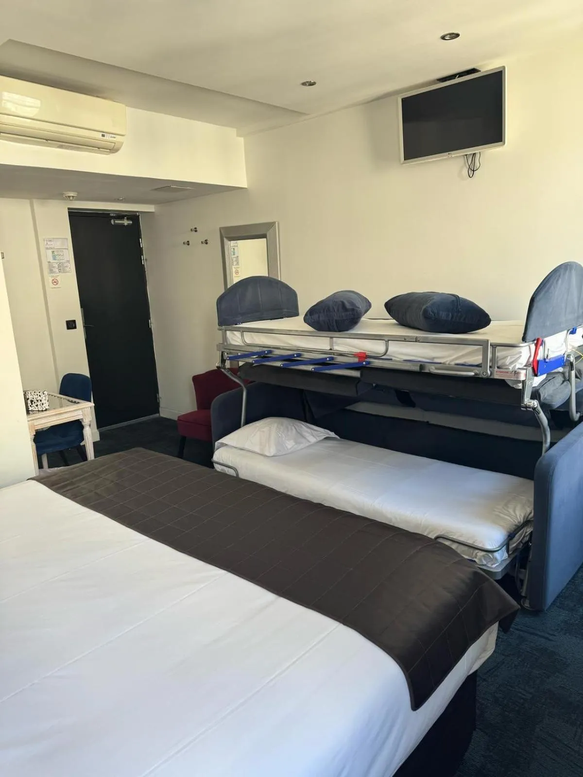 Decorative detail, Bed in Hotel Aida Marais