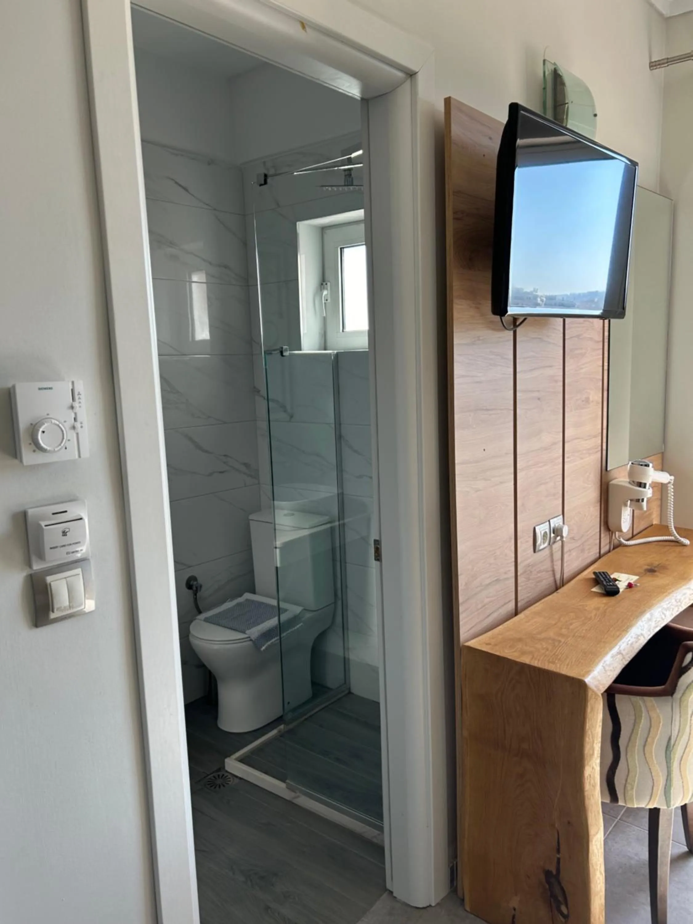 Bathroom in Perea Hotel