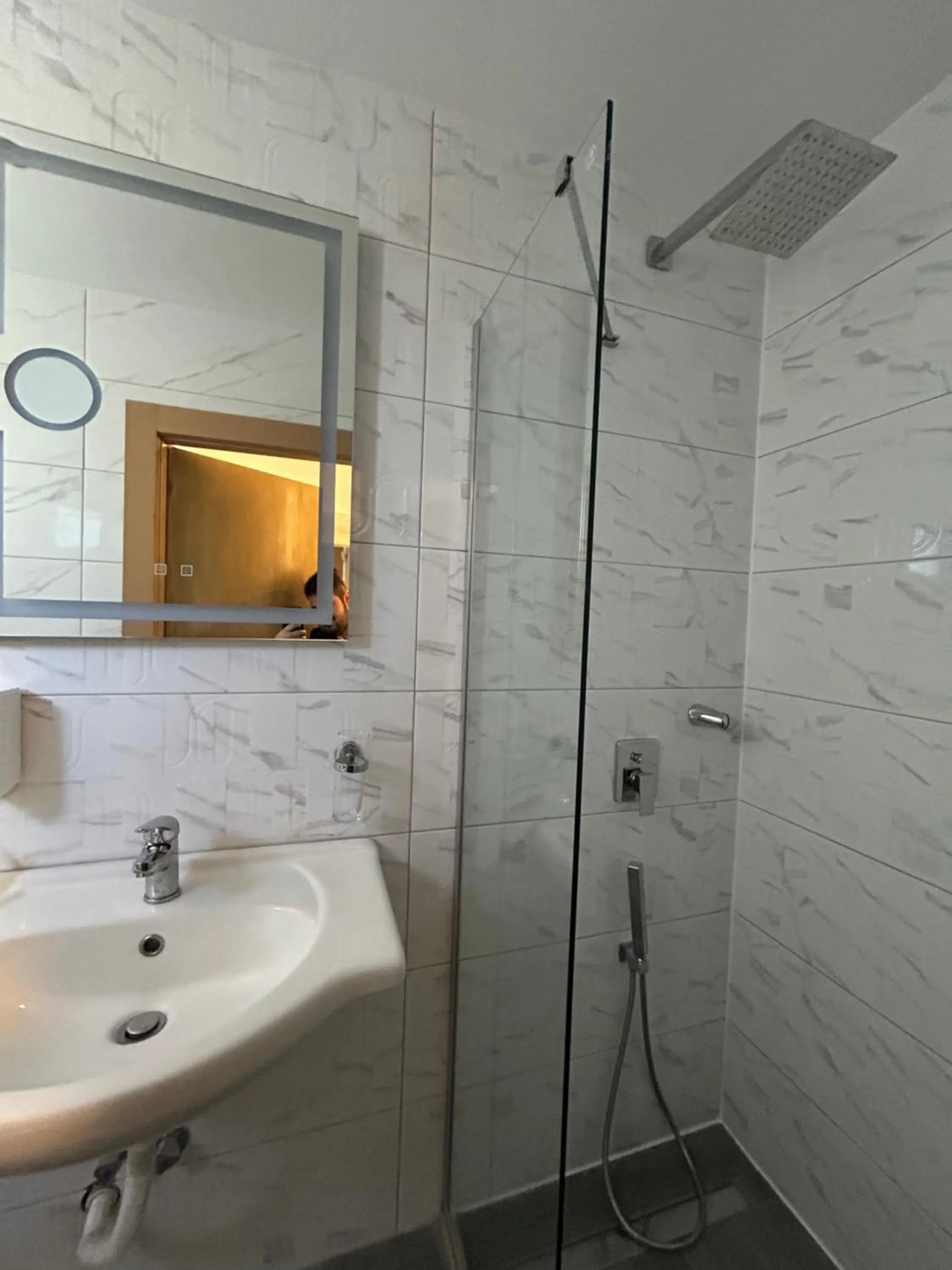 Bathroom in Perea Hotel