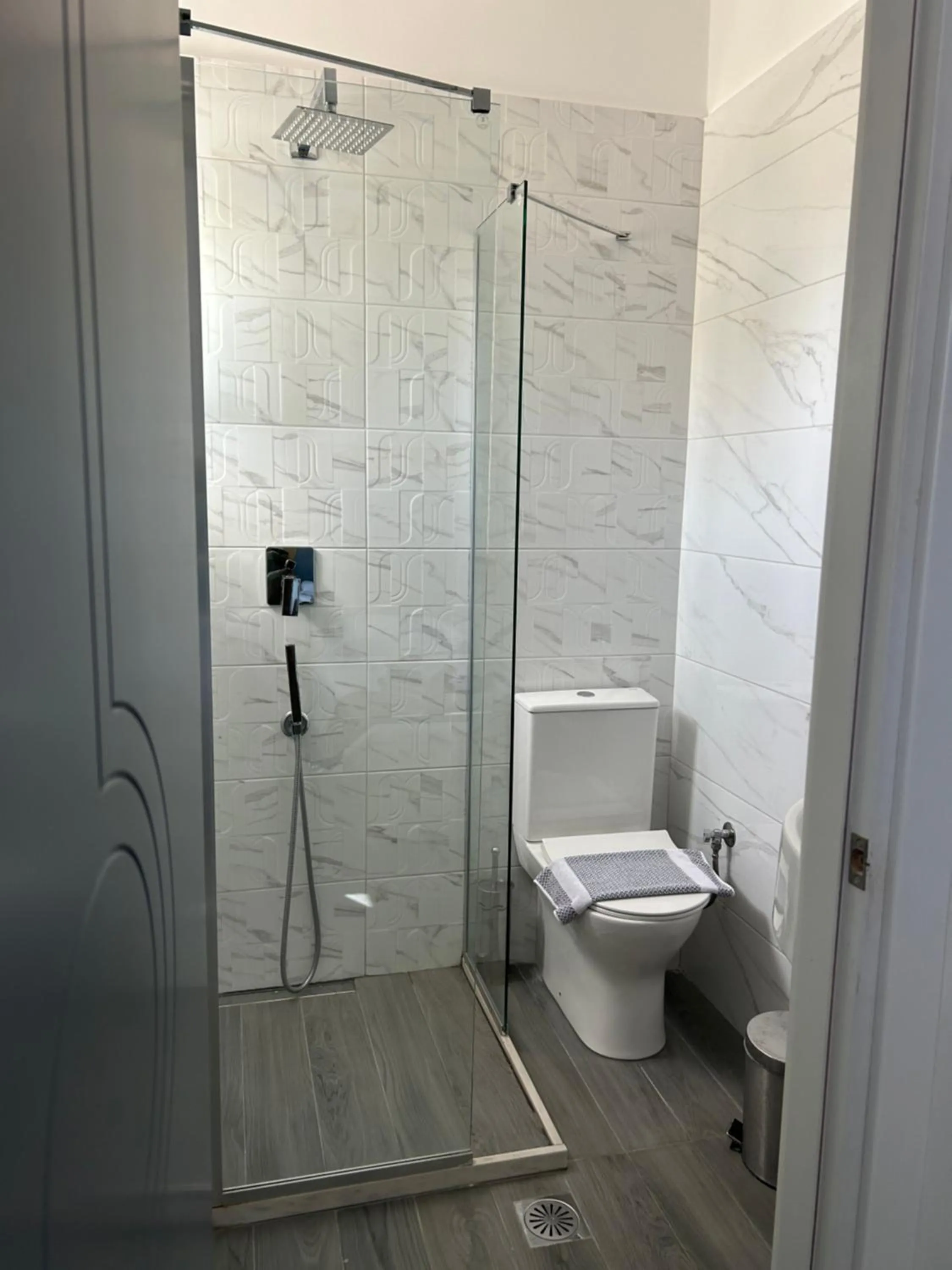Bathroom in Perea Hotel