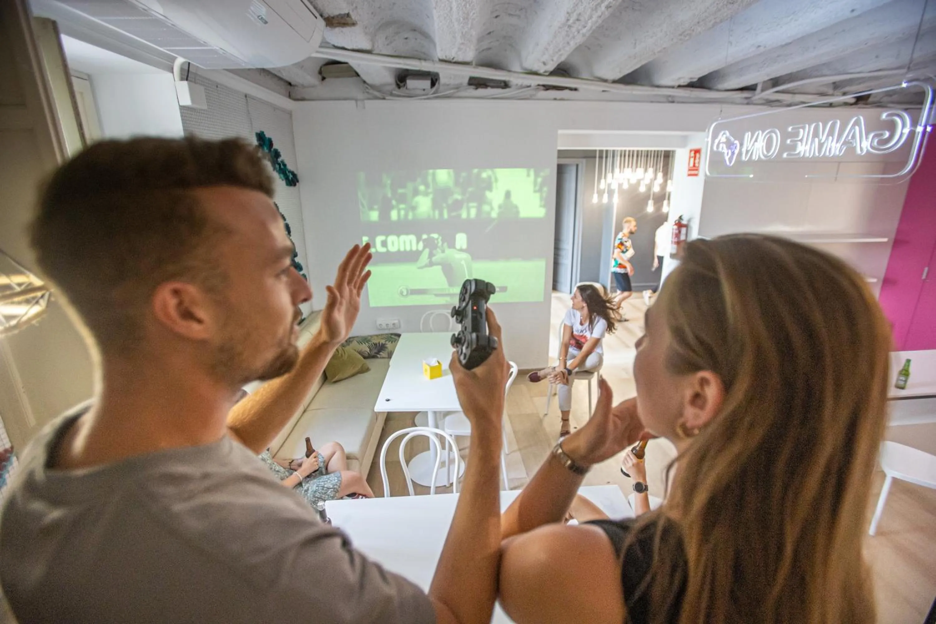 Restaurant/places to eat in River Hostel