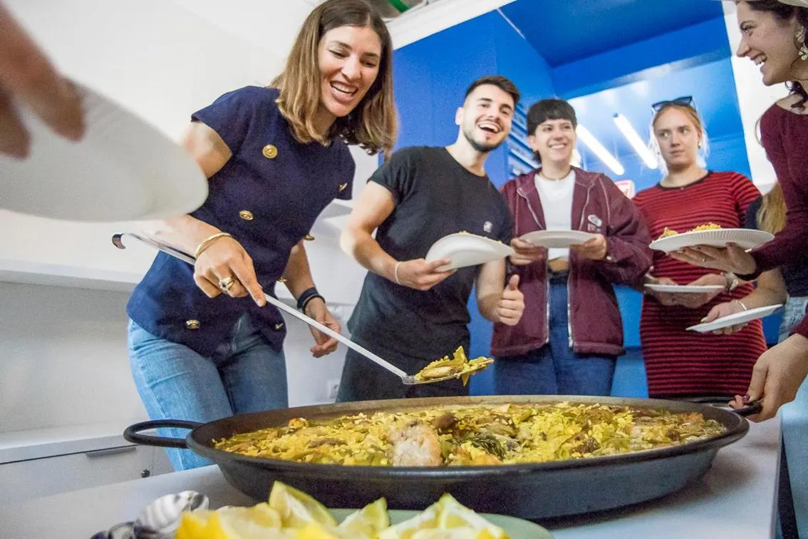 Restaurant/places to eat in River Hostel