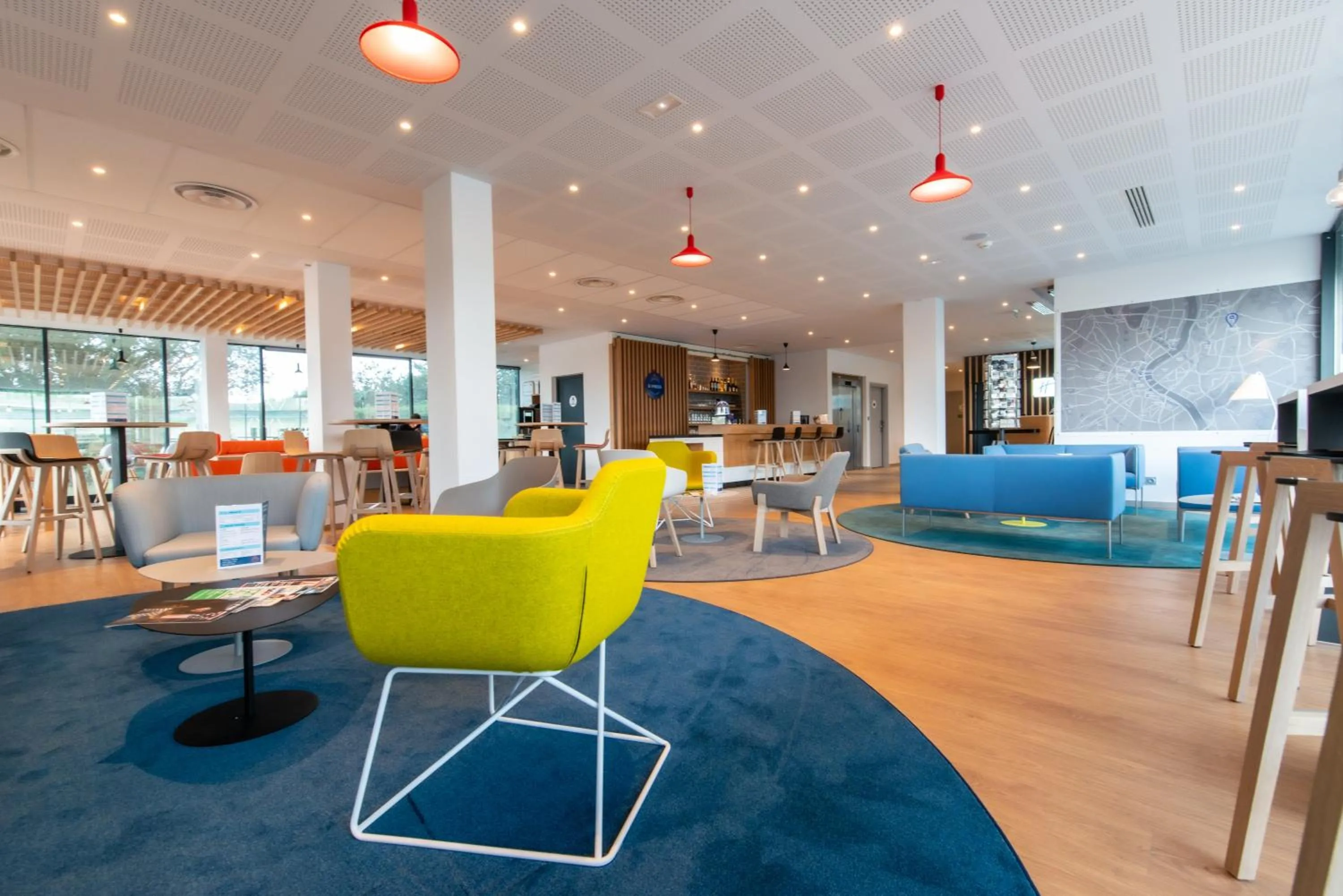 Property building in Holiday Inn Express - Bordeaux - Lormont by IHG