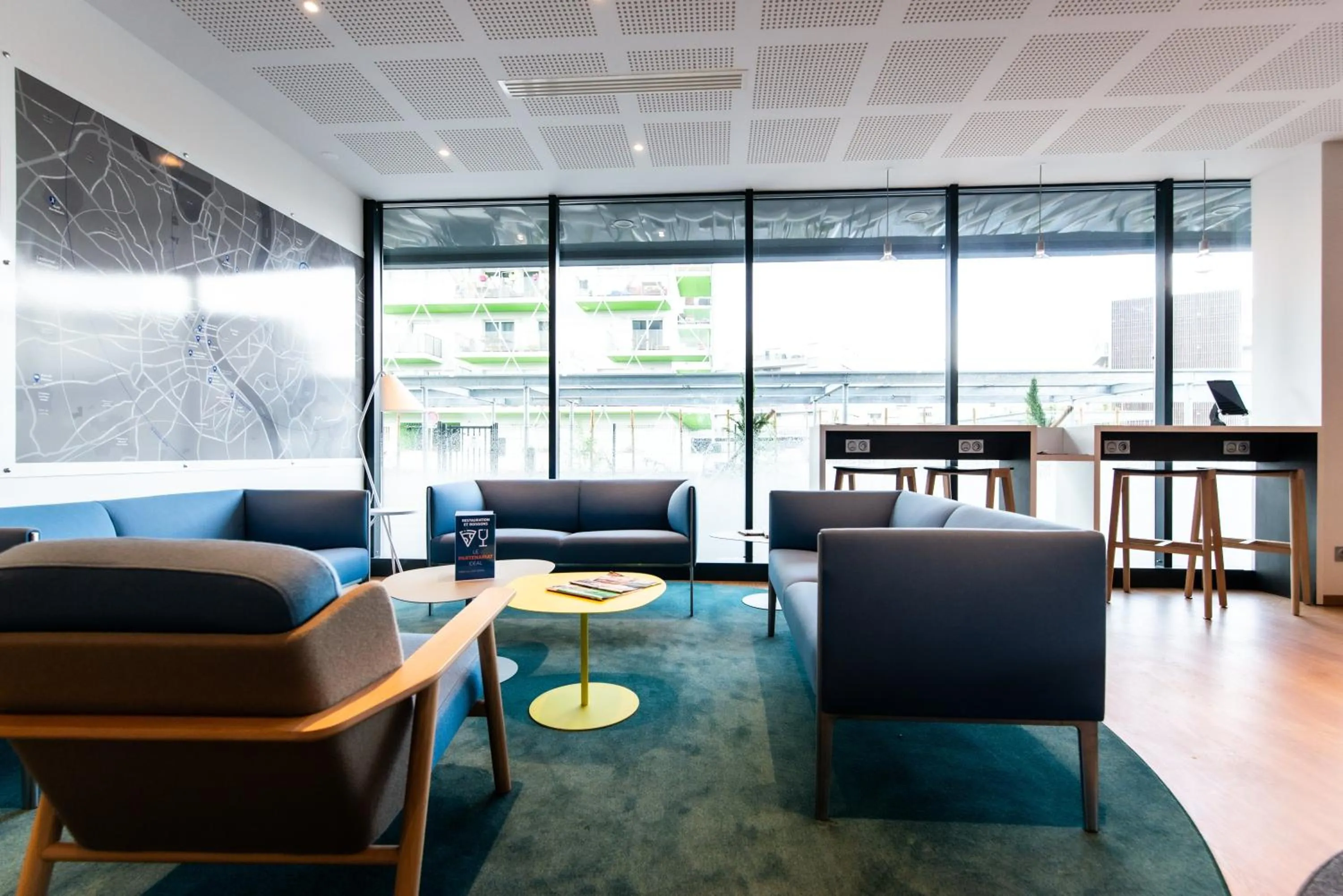 Property building in Holiday Inn Express - Bordeaux - Lormont by IHG
