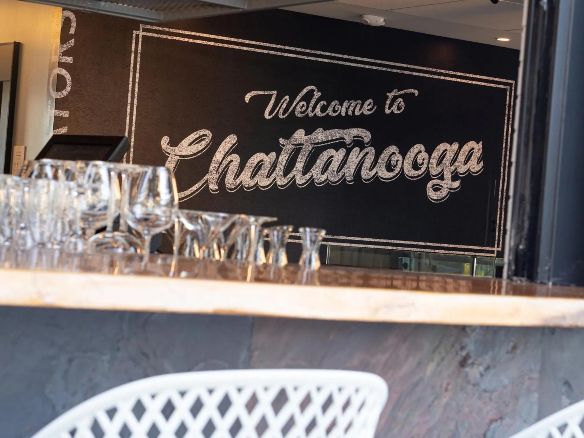 Lounge or bar in Hotel Indigo Chattanooga - Downtown by IHG