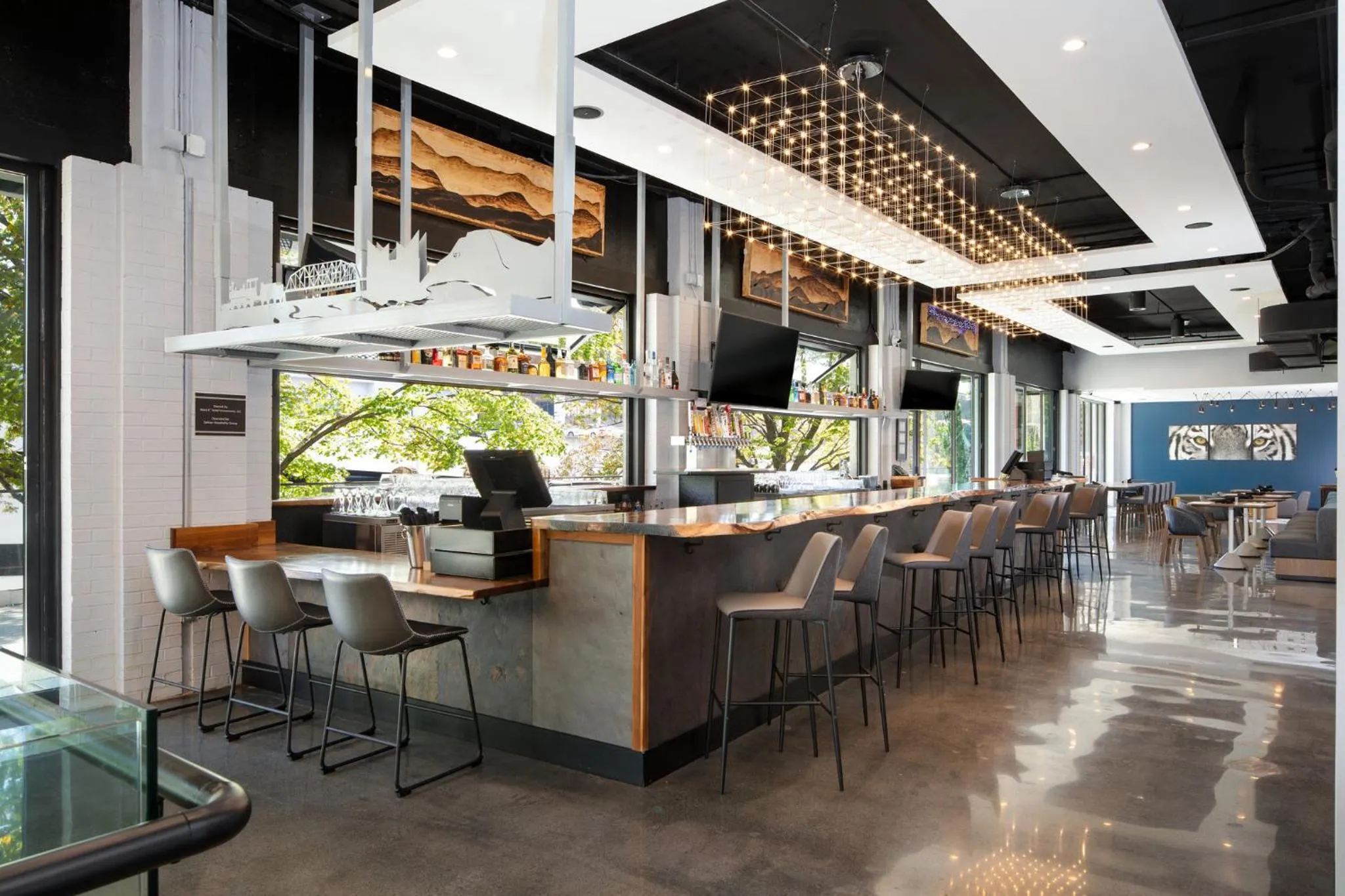 Lounge or bar in Hotel Indigo Chattanooga - Downtown by IHG