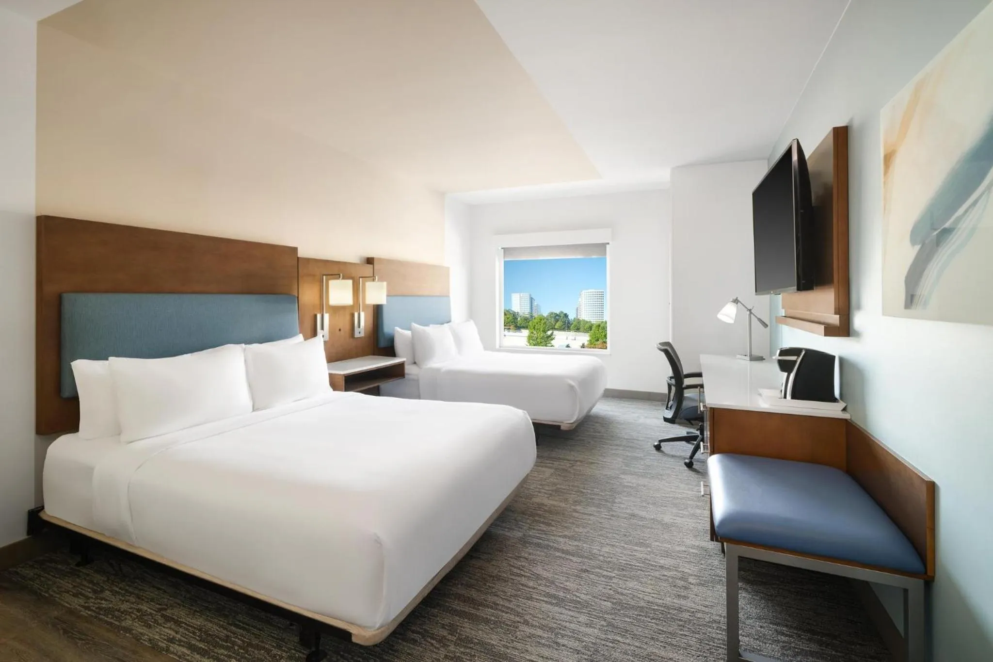 Photo of the whole room, Bed in EVEN Hotel Alpharetta - Avalon Area by IHG