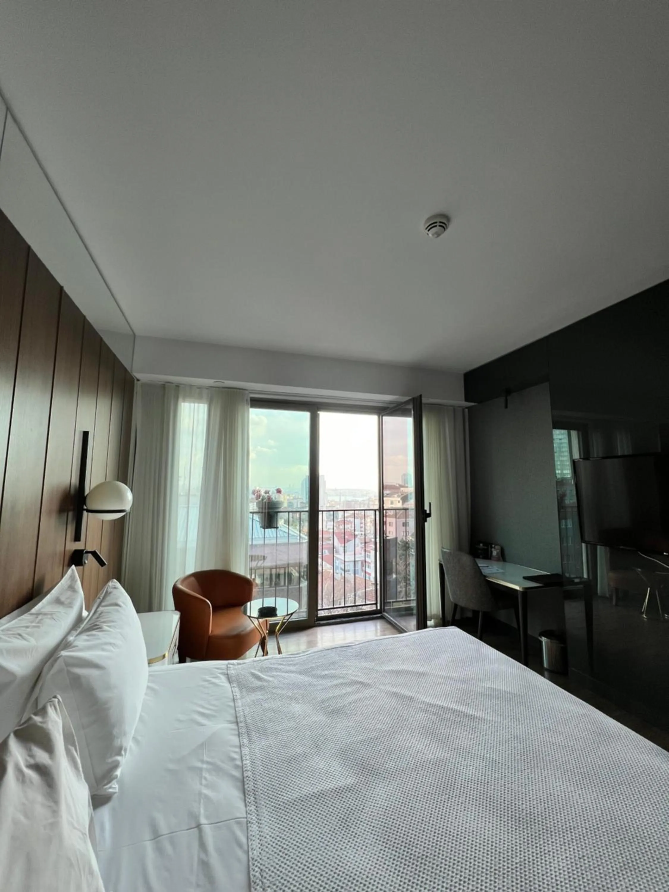 Photo of the whole room, Bed in The Craton Hotel Sisli