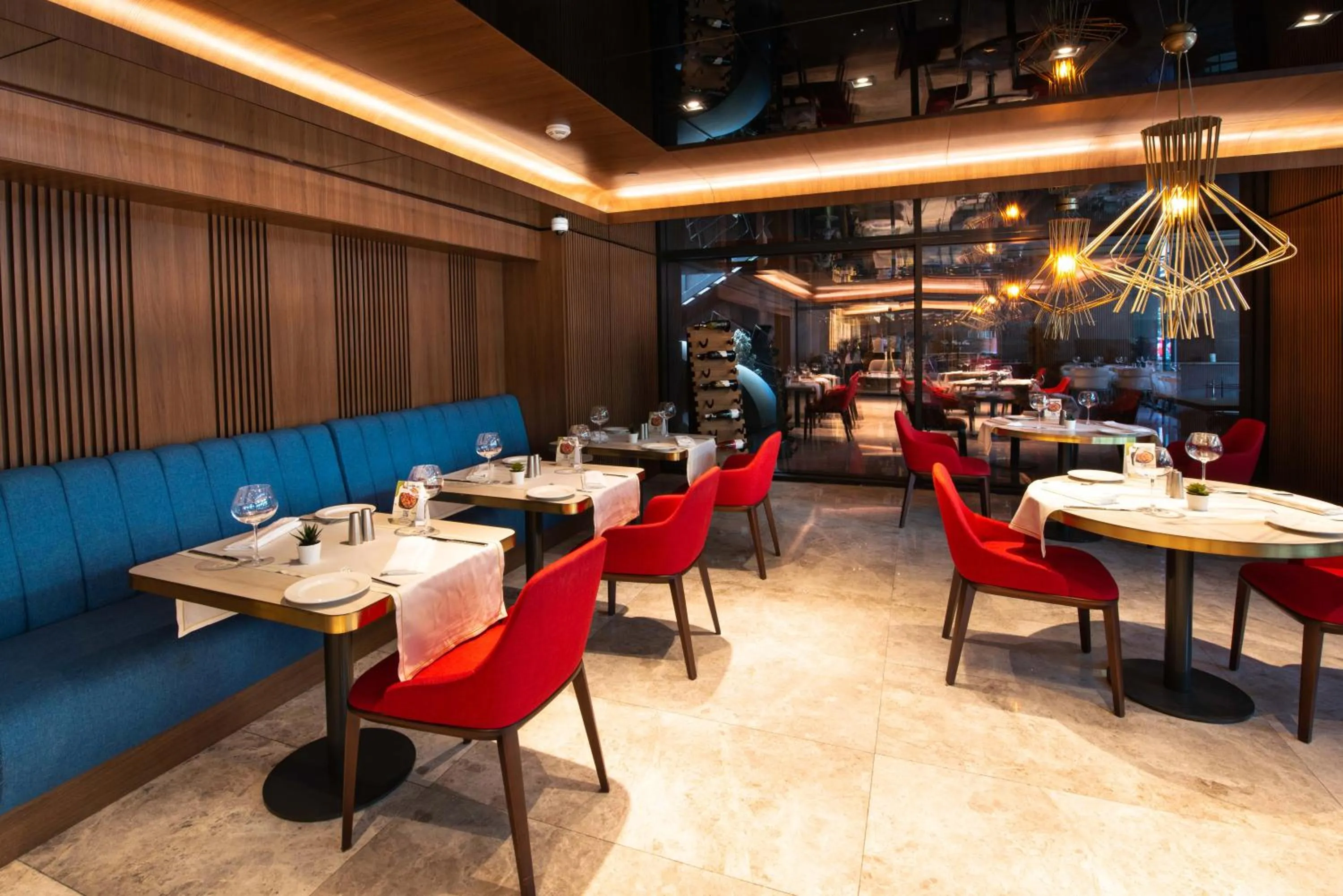 Restaurant/places to eat in The Craton Hotel Sisli