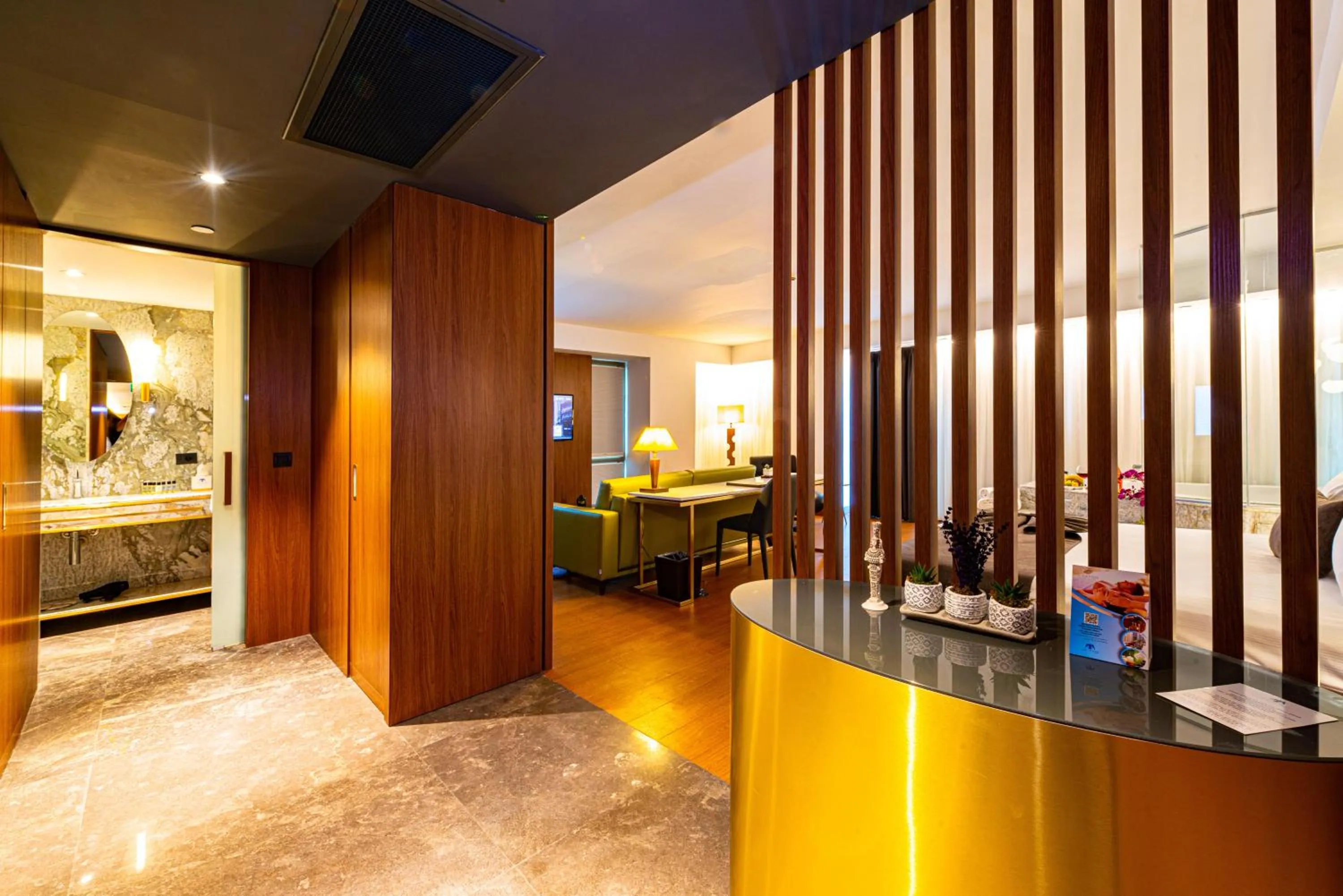 Photo of the whole room in The Craton Hotel Sisli