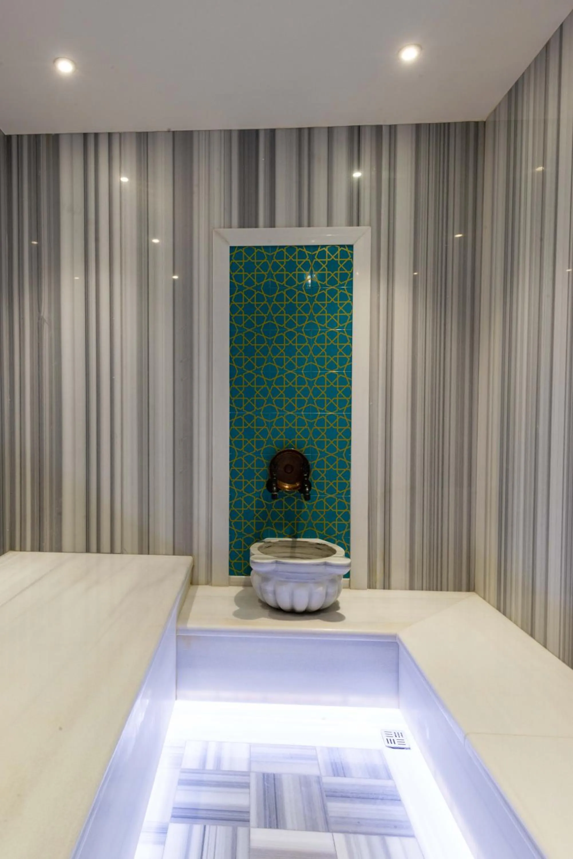 Public Bath, Bed in The Craton Hotel Sisli