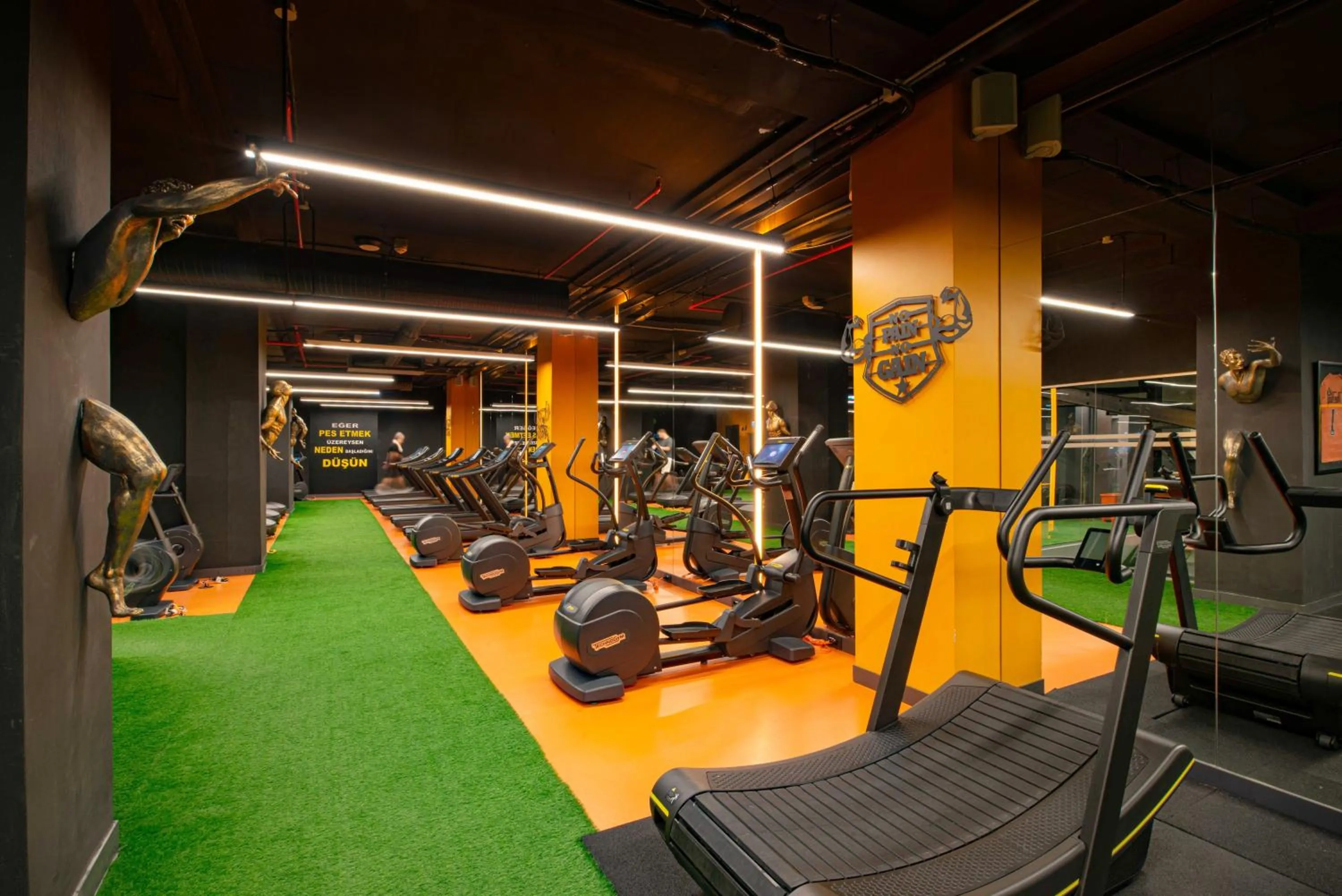 Fitness centre/facilities in The Craton Hotel Sisli