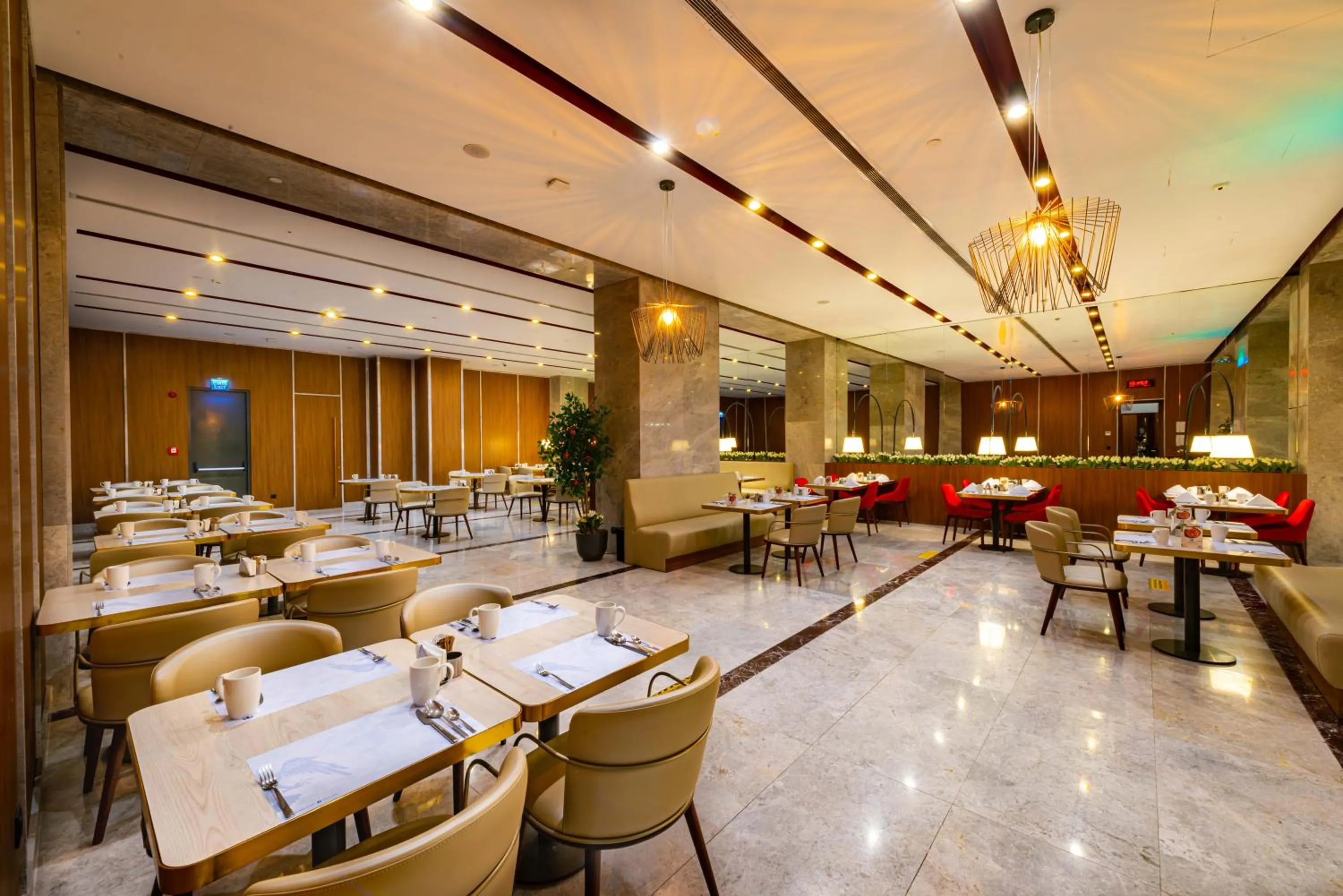 Restaurant/places to eat in The Craton Hotel Sisli