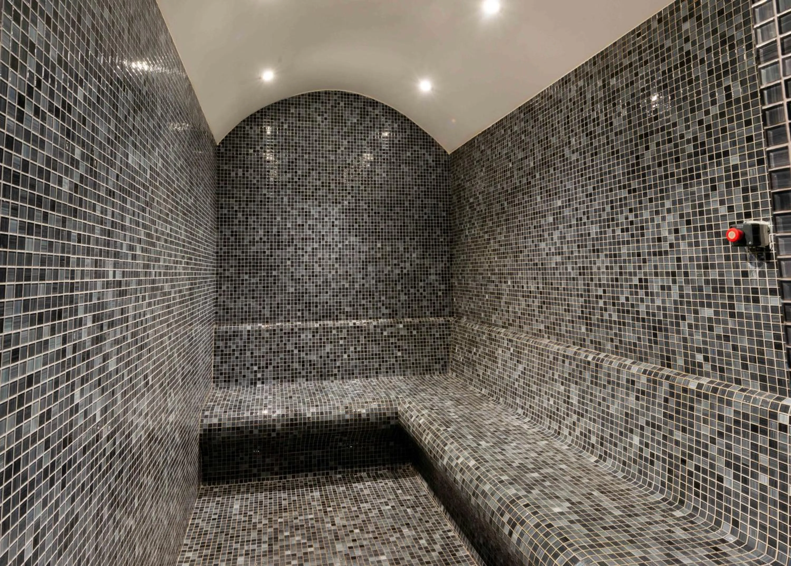 Steam room in The Craton Hotel Sisli