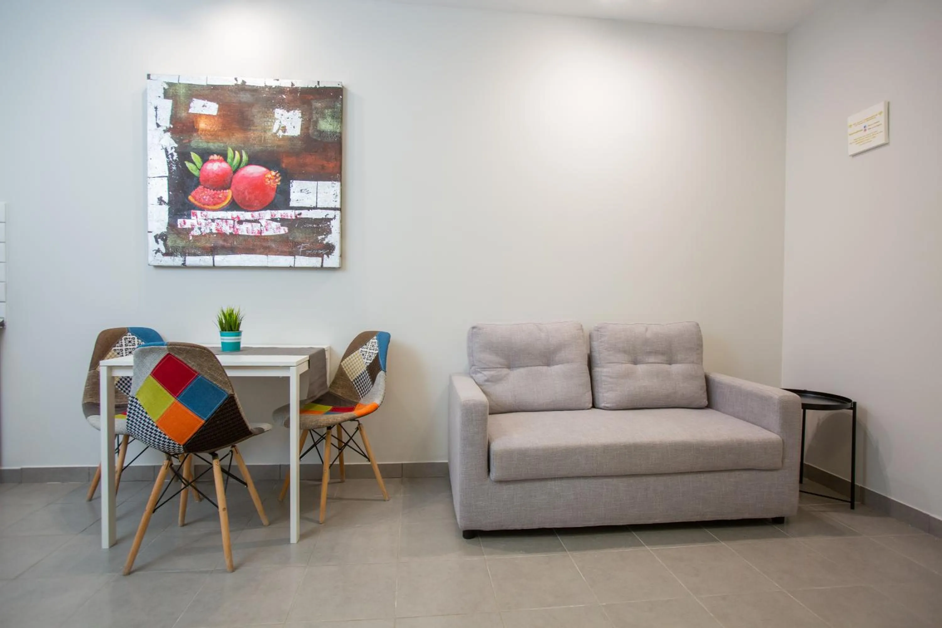 Raise Boutique Rooms in the Center of Athens