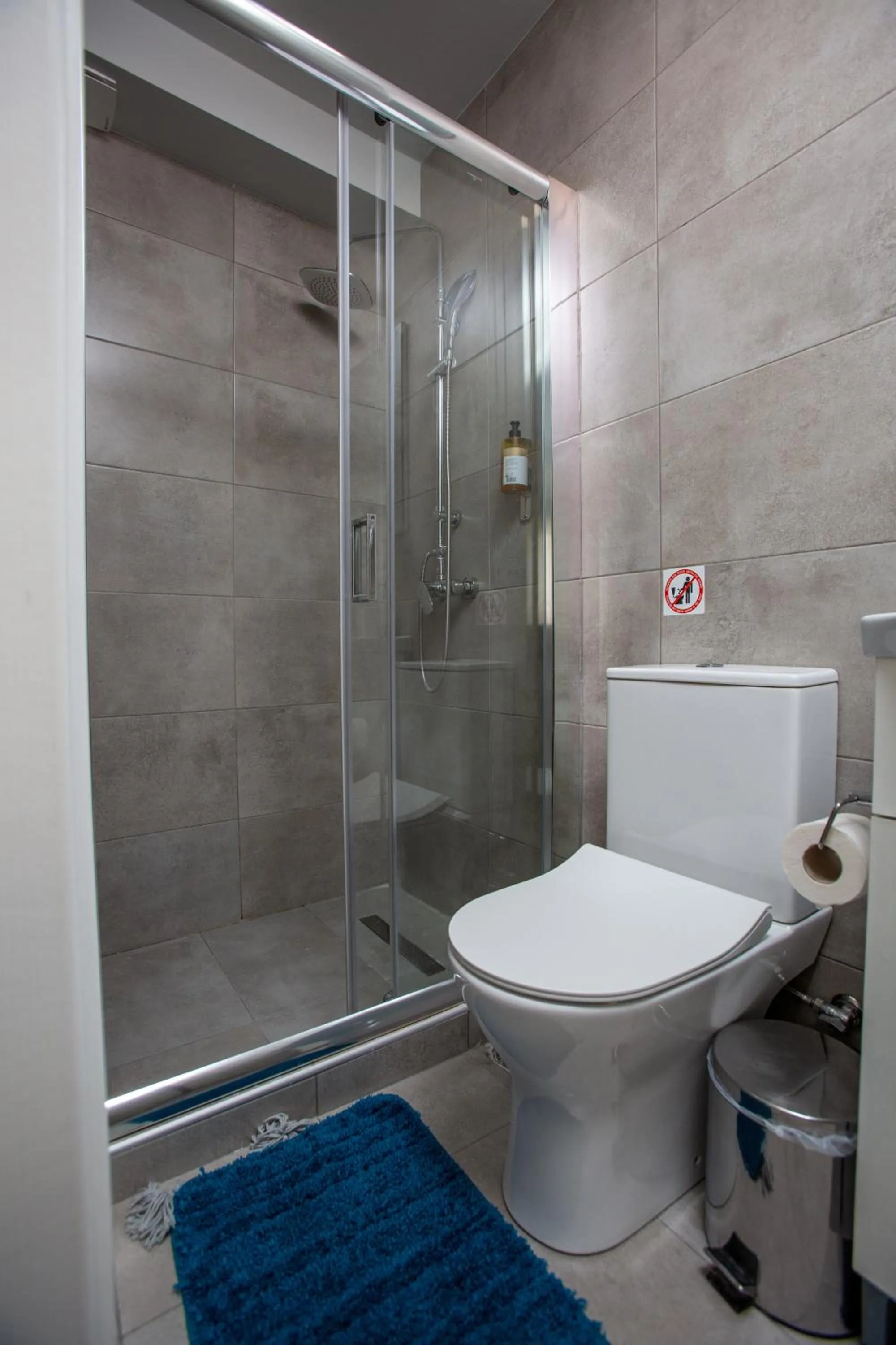 Raise Boutique Rooms in the Center of Athens