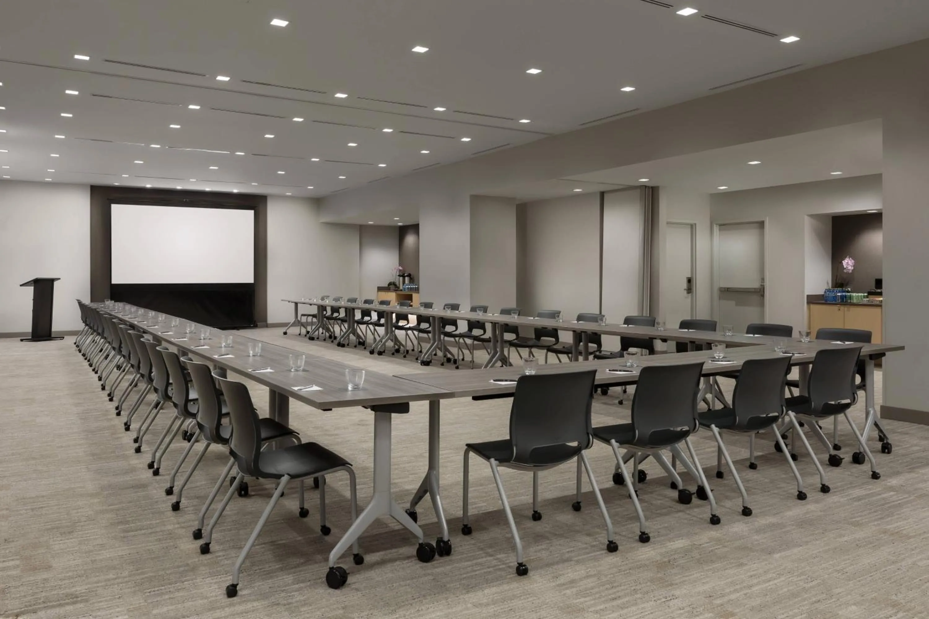 Meeting/conference room in AC Hotel by Marriott San Juan Condado