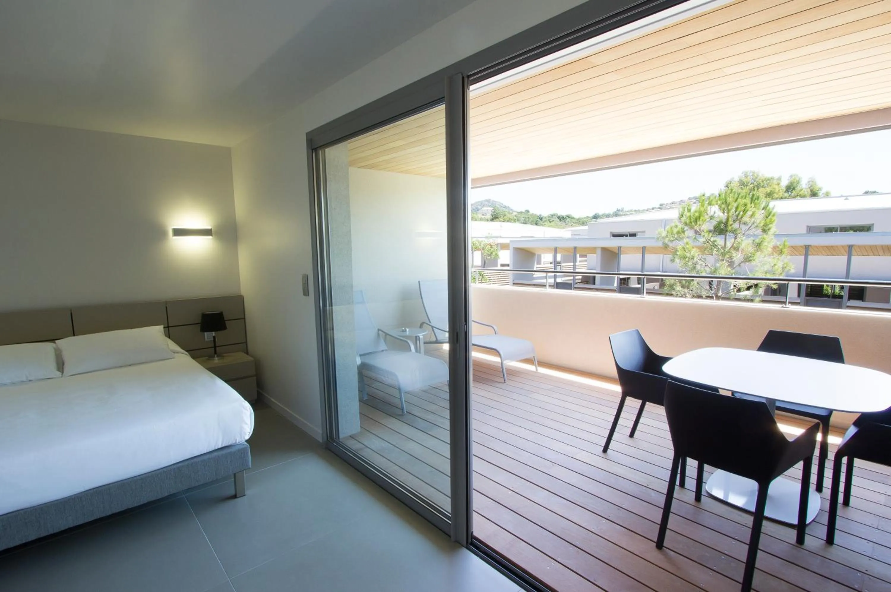 Balcony/Terrace, Bed in Costa Nera