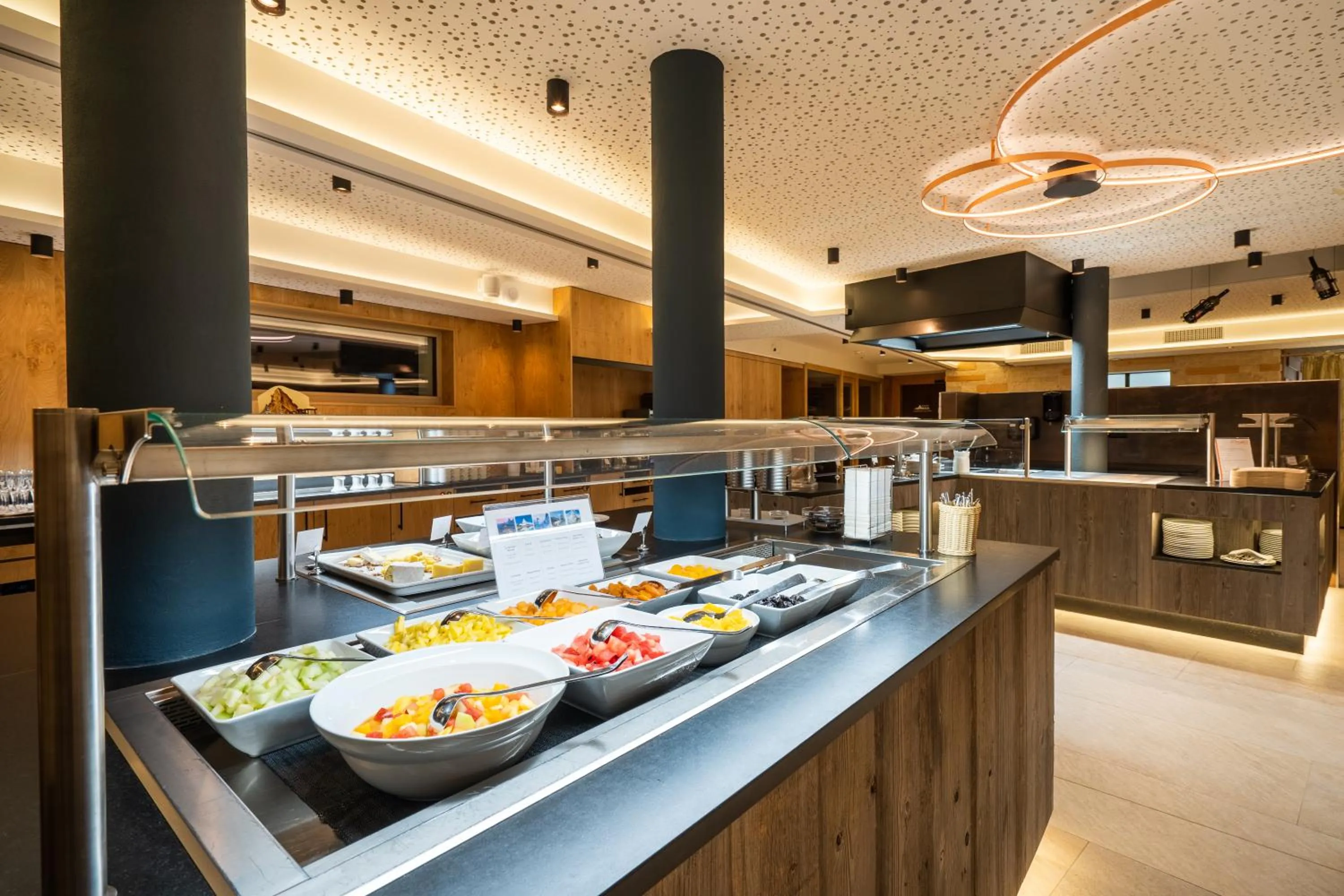 Restaurant/places to eat in Resort La Ginabelle