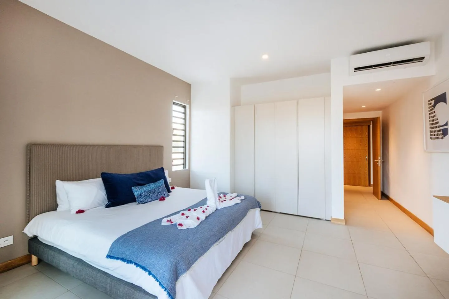 Bedroom, Bed in Mythic Suites & Villas by MJ Holidays