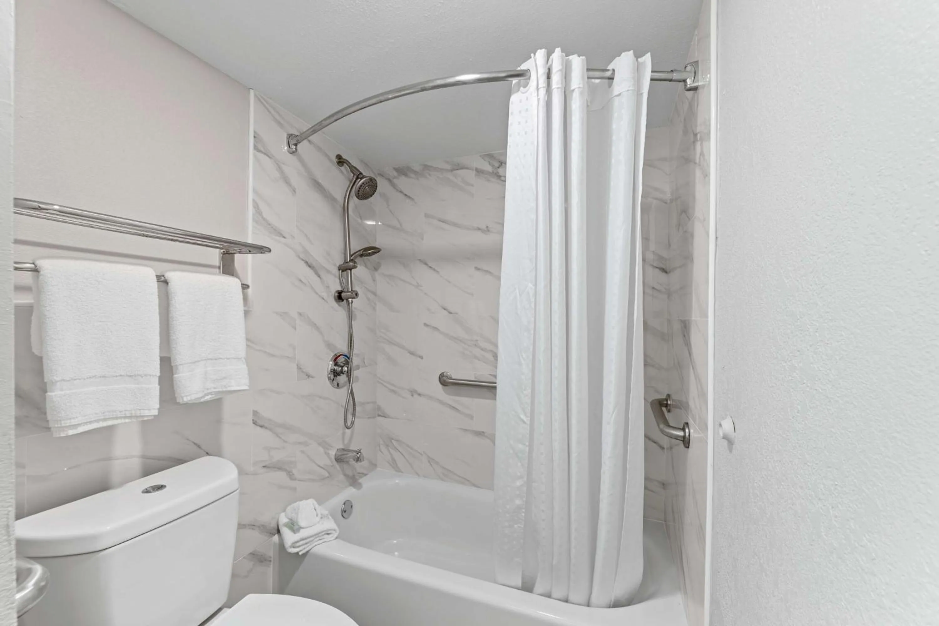 Bathroom in Americas Best Value Inn Fort Worth/Hurst