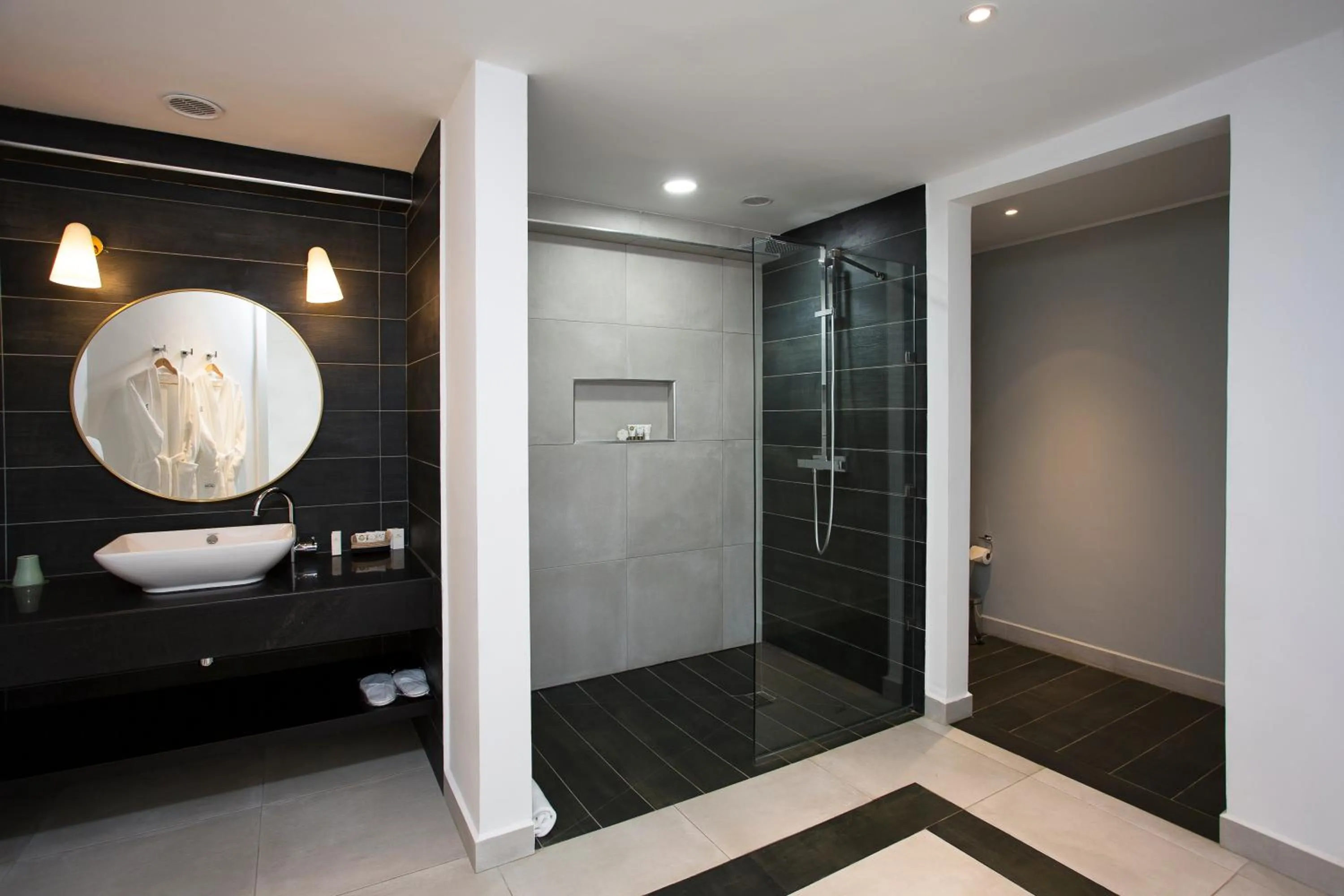 Bathroom in Le Centell Hotel & Spa