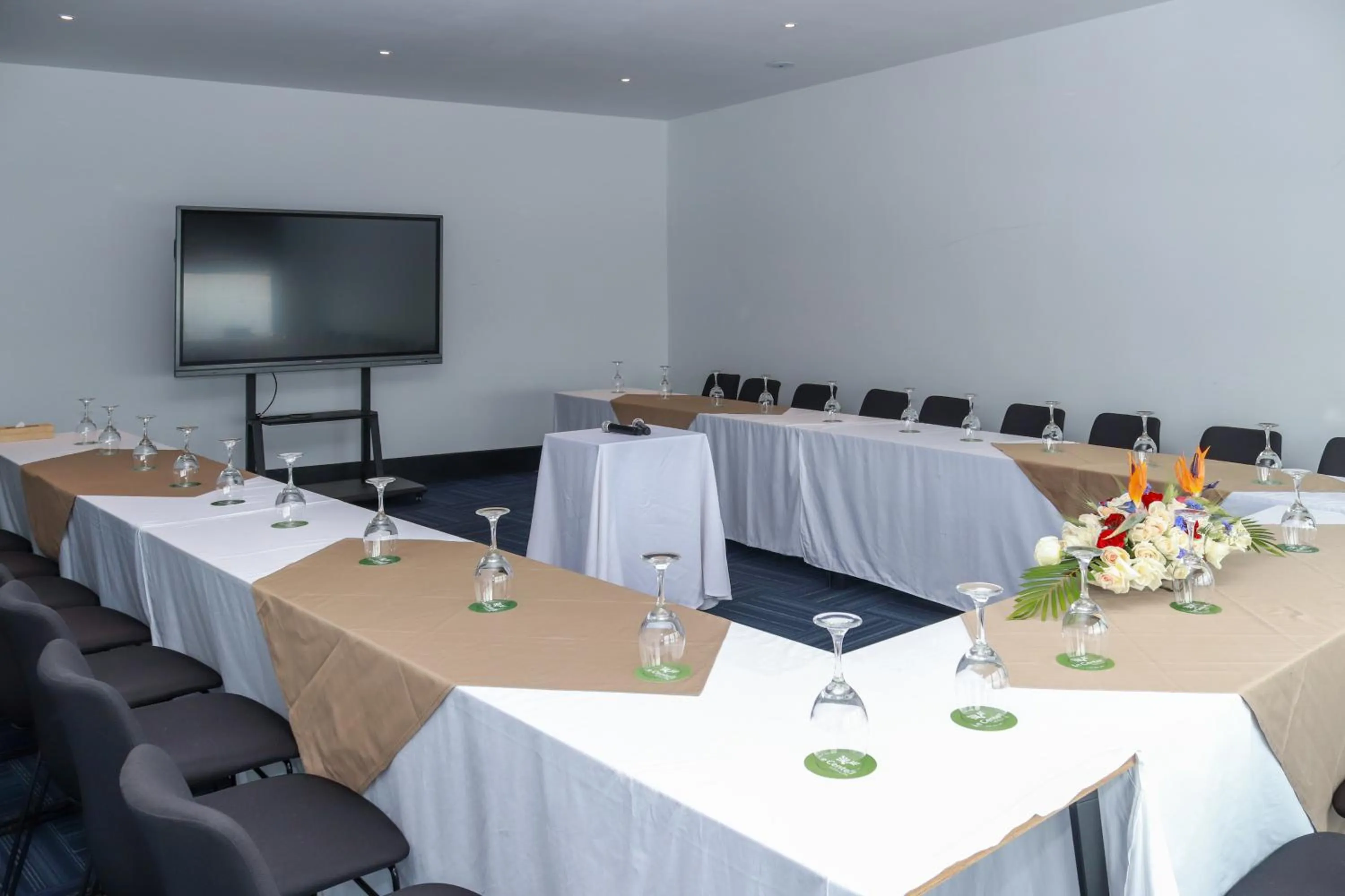 Meeting/conference room in Le Centell Hotel & Spa