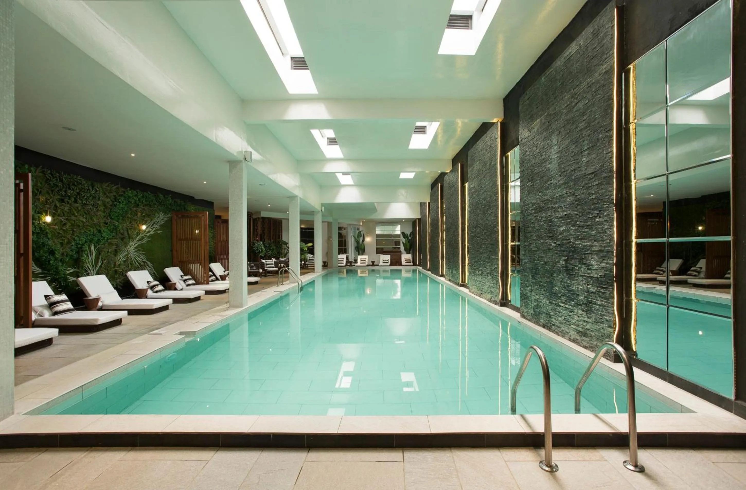 Swimming pool in Le Centell Hotel & Spa