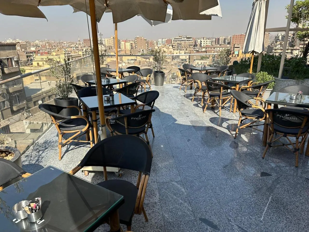 Restaurant/places to eat in Panorama Ramsis Hotel & Cafe