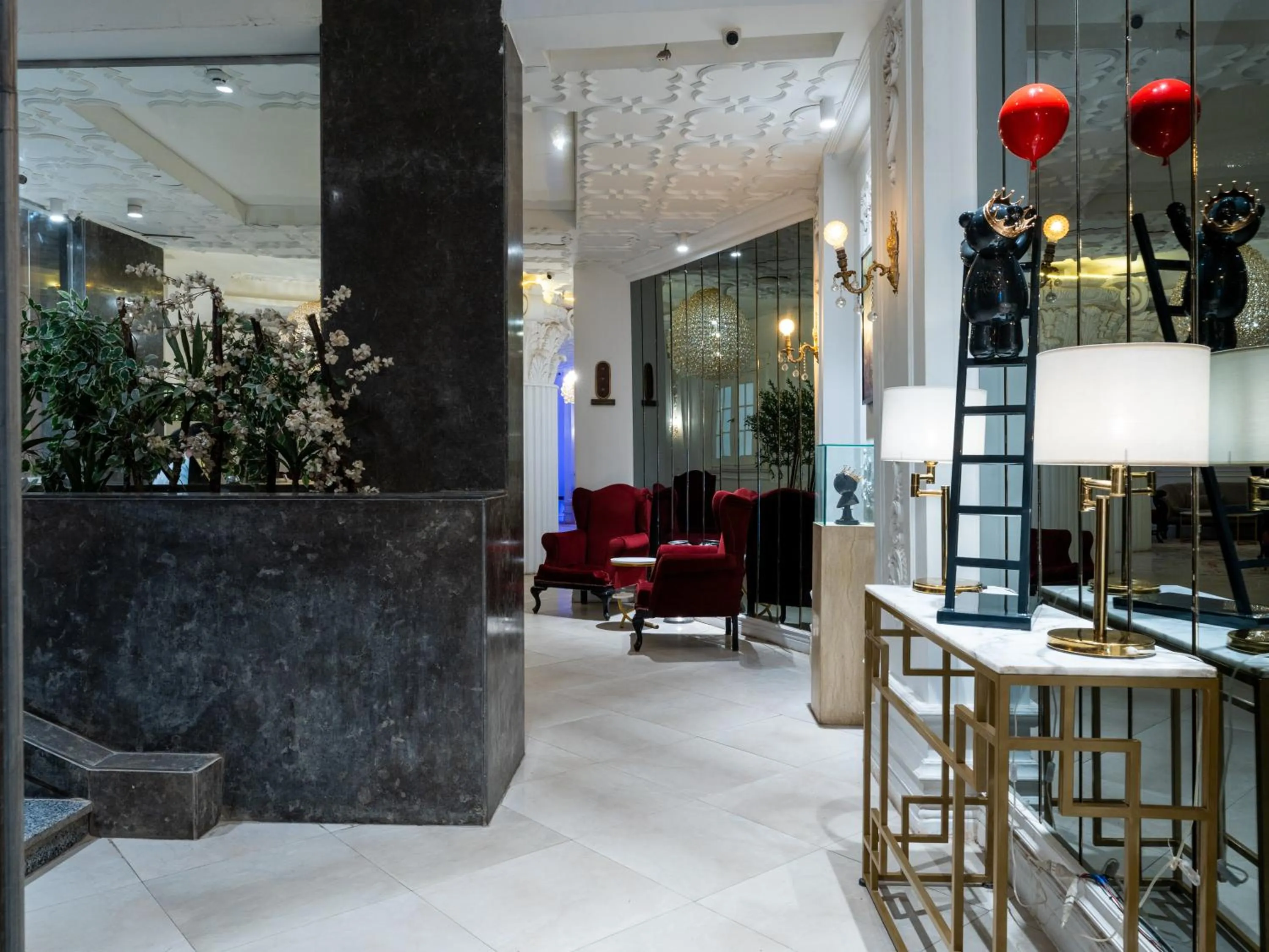 Lobby or reception in Panorama Ramsis Hotel & Cafe