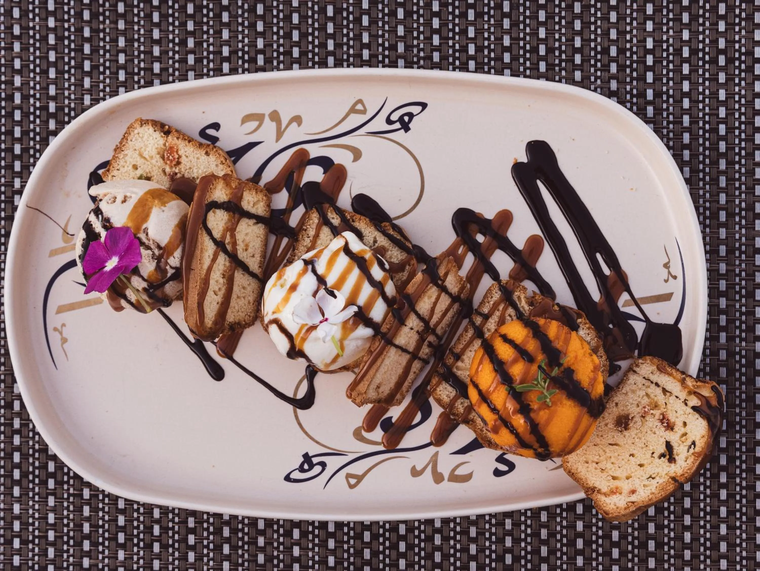 Food and drinks in Panorama Ramsis Hotel & Cafe