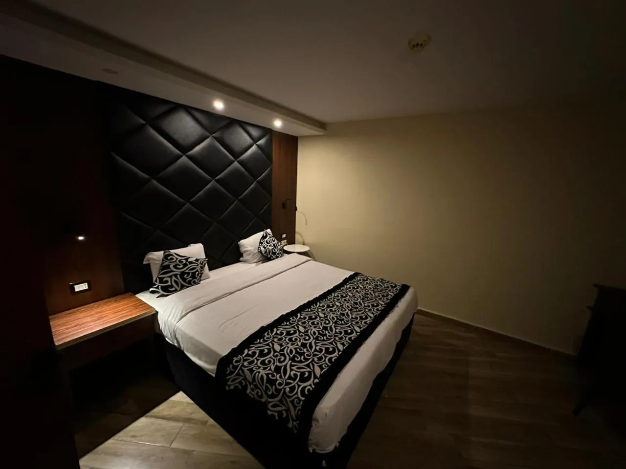 Bedroom, Bed in Panorama Ramsis Hotel & Cafe