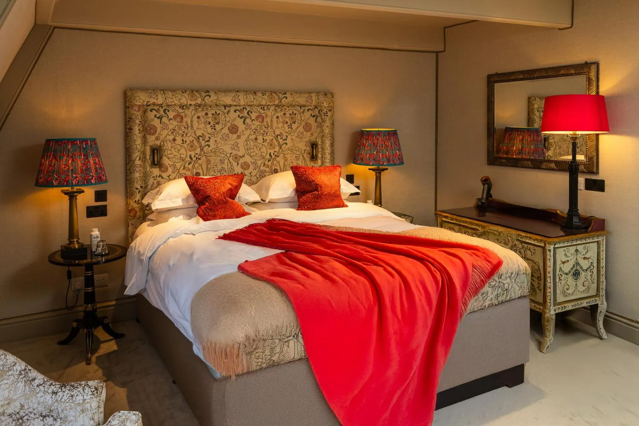 Bedroom, Bed in Dukes Bath