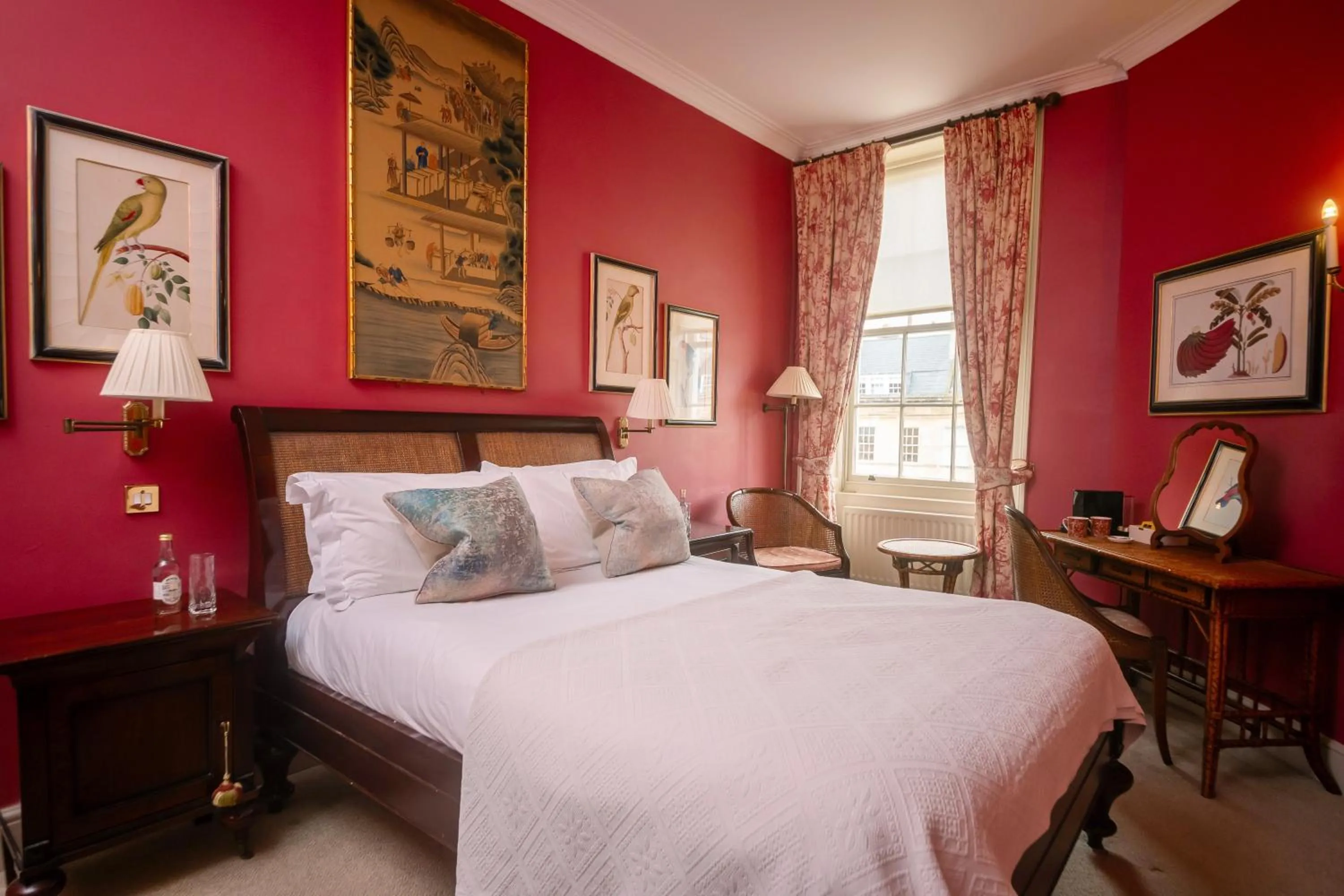 Bedroom, Bed in Dukes Bath