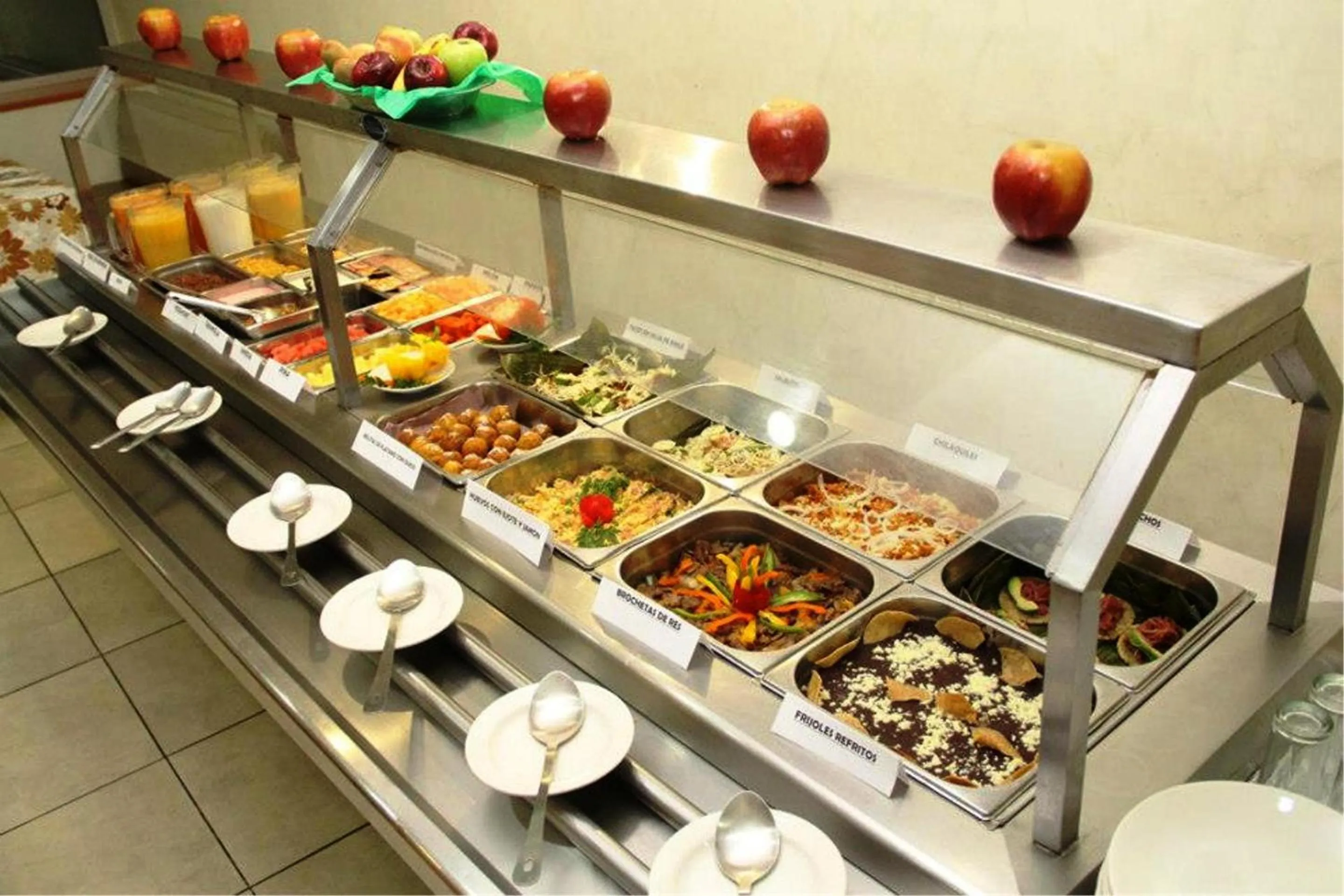 Restaurant/places to eat in Hotel May Palace