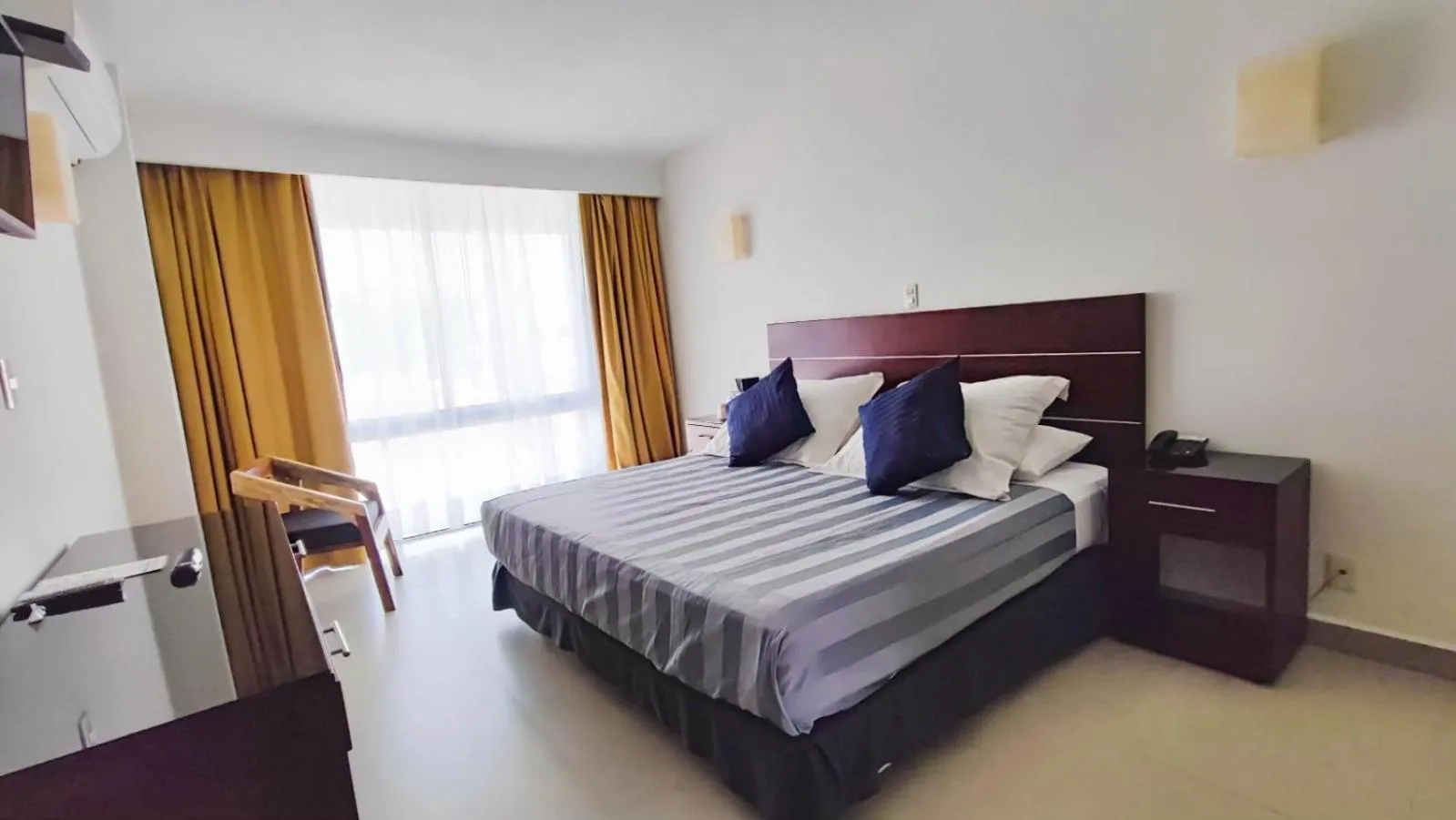 Bed in Hotel May Palace