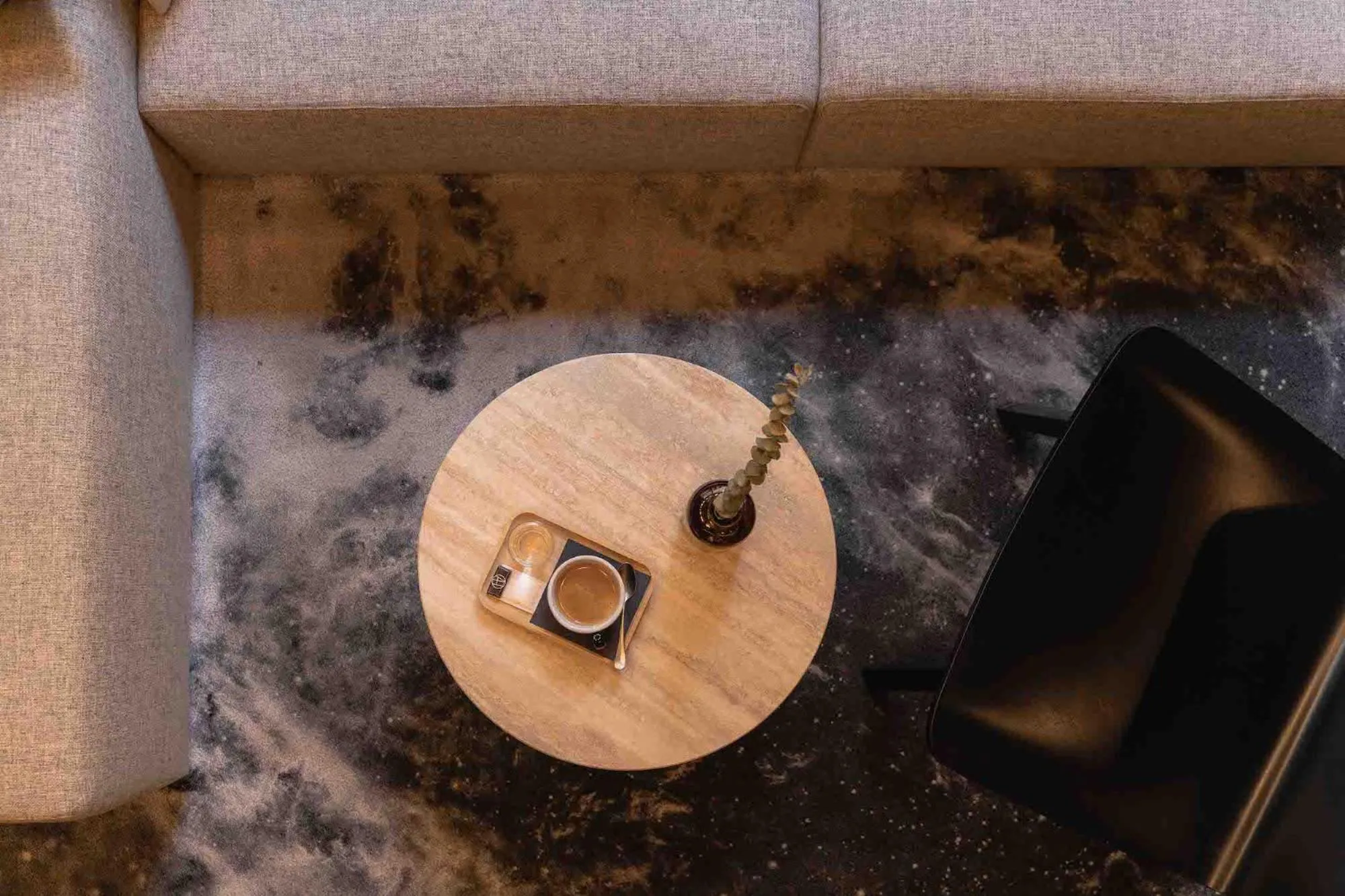 Lounge or bar in ART HOUSE Basel - Member of Design Hotels