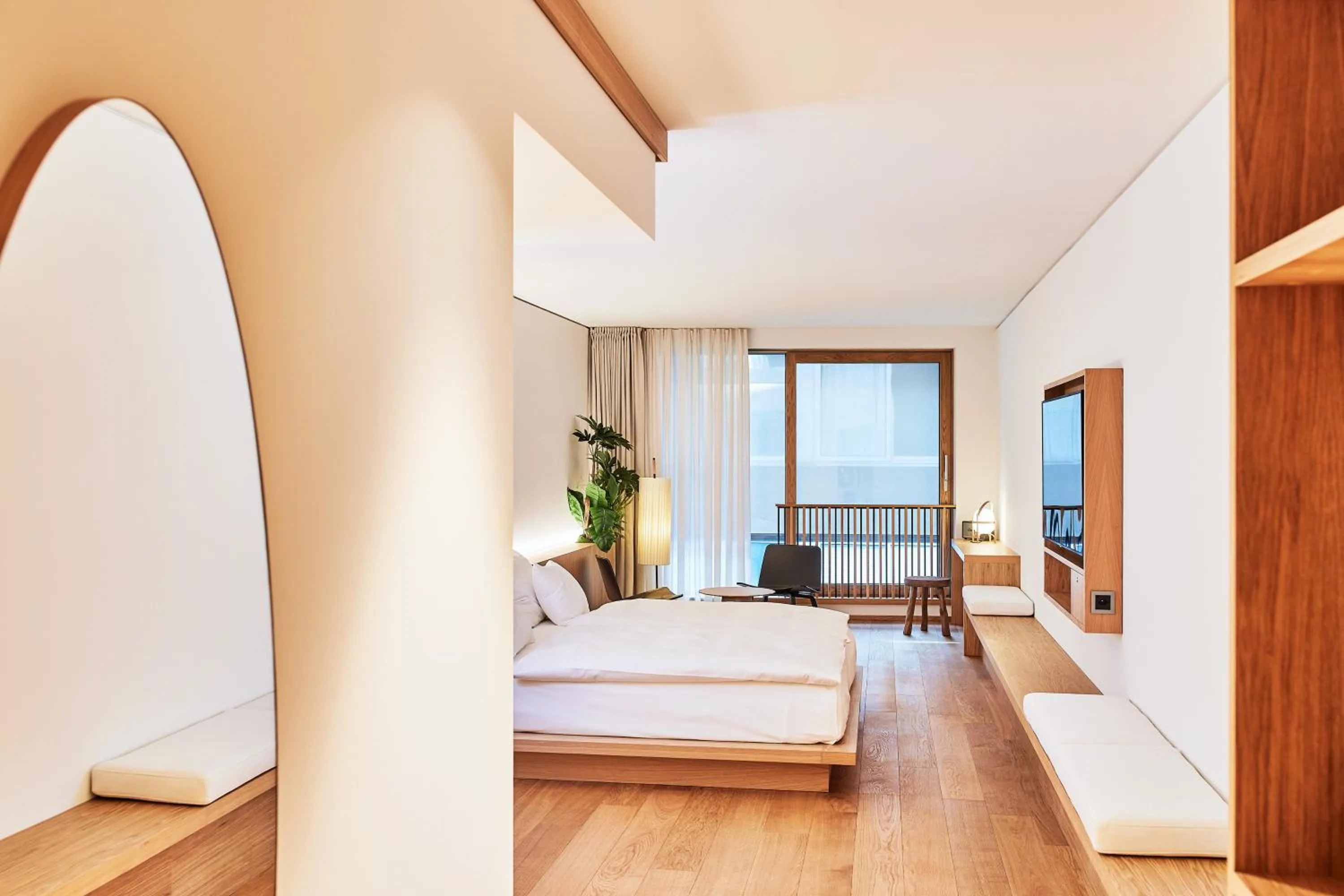 Photo of the whole room, Bed in ART HOUSE Basel - Member of Design Hotels