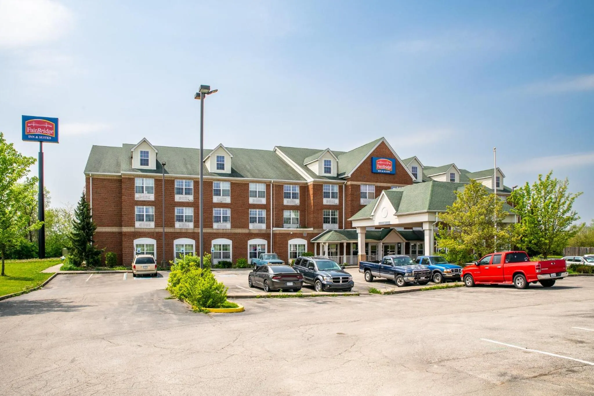 Property building in BlissPoint Inn & Suites Marion