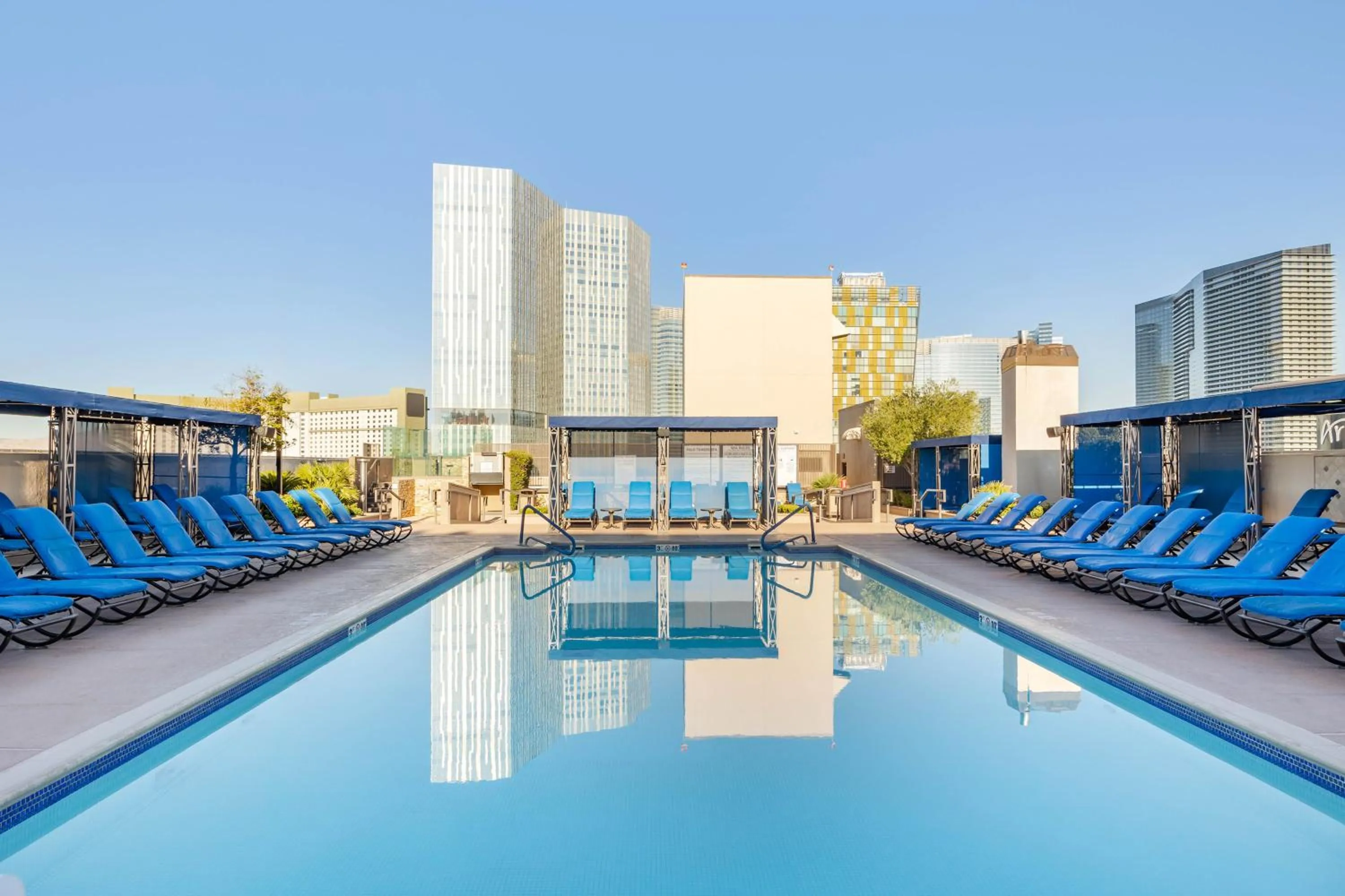 Swimming pool in Hilton Vacation Club Polo Towers Las Vegas