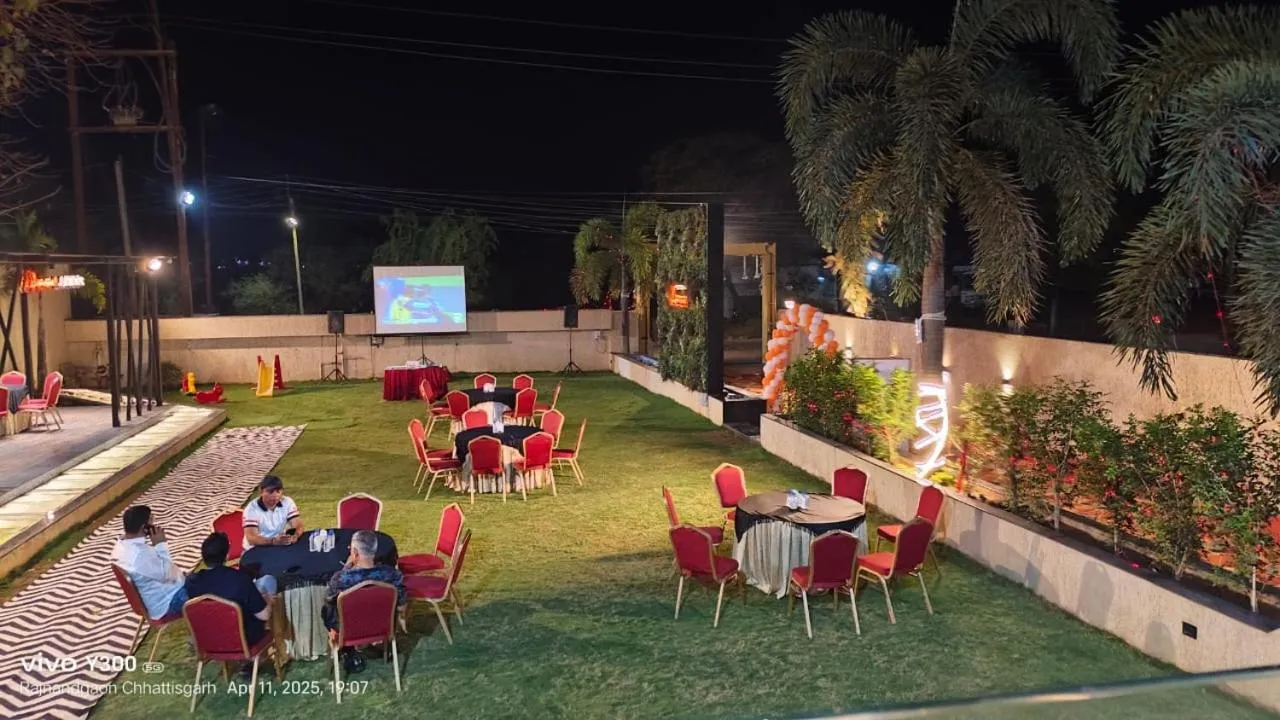 Garden in HOTEL AMORA - Rajnandgaon